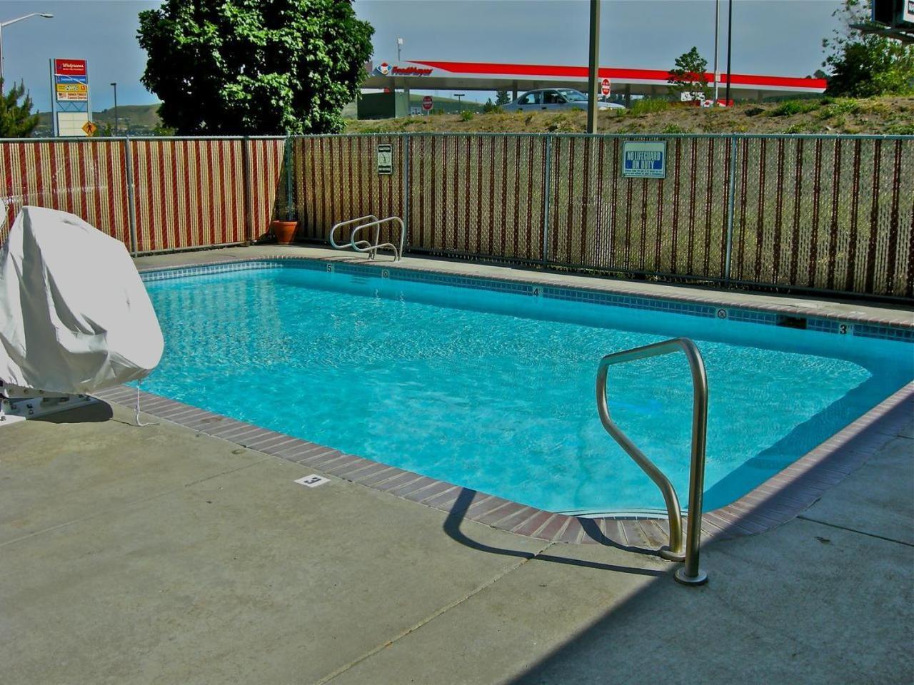 Super 8 by Wyndham The Dalles OR photo 64