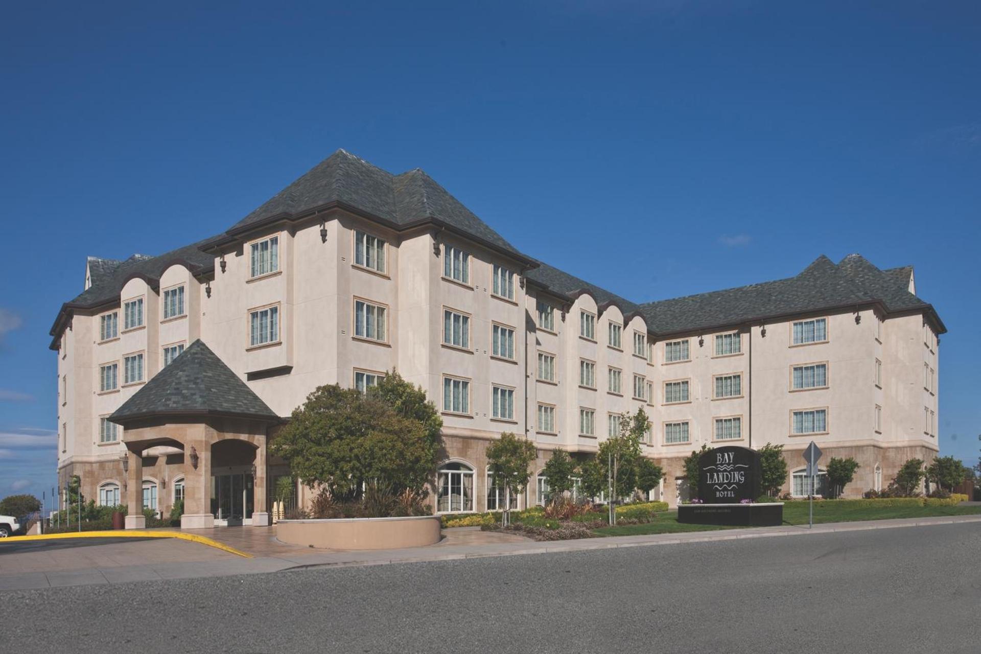 Bay Landing Hotel photo 2