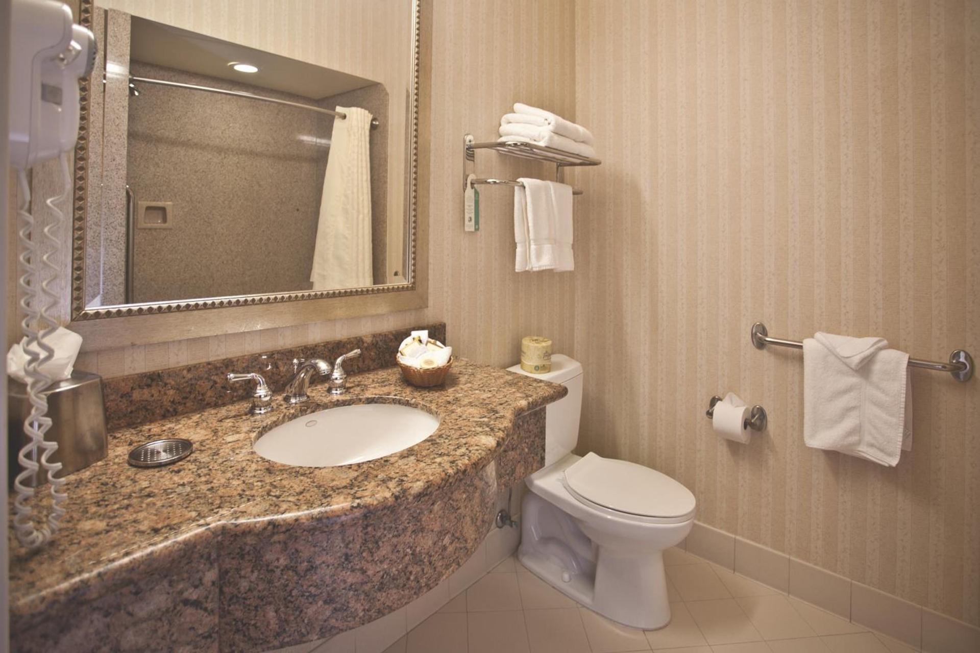 Bay Landing Hotel photo 9