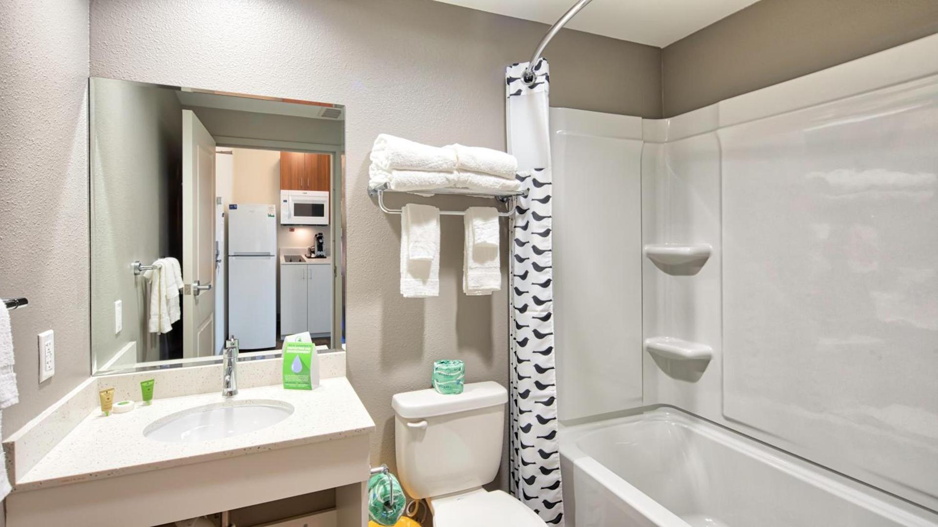 Uptown Suites Extended Stay Austin TX - Round Rock photo 3