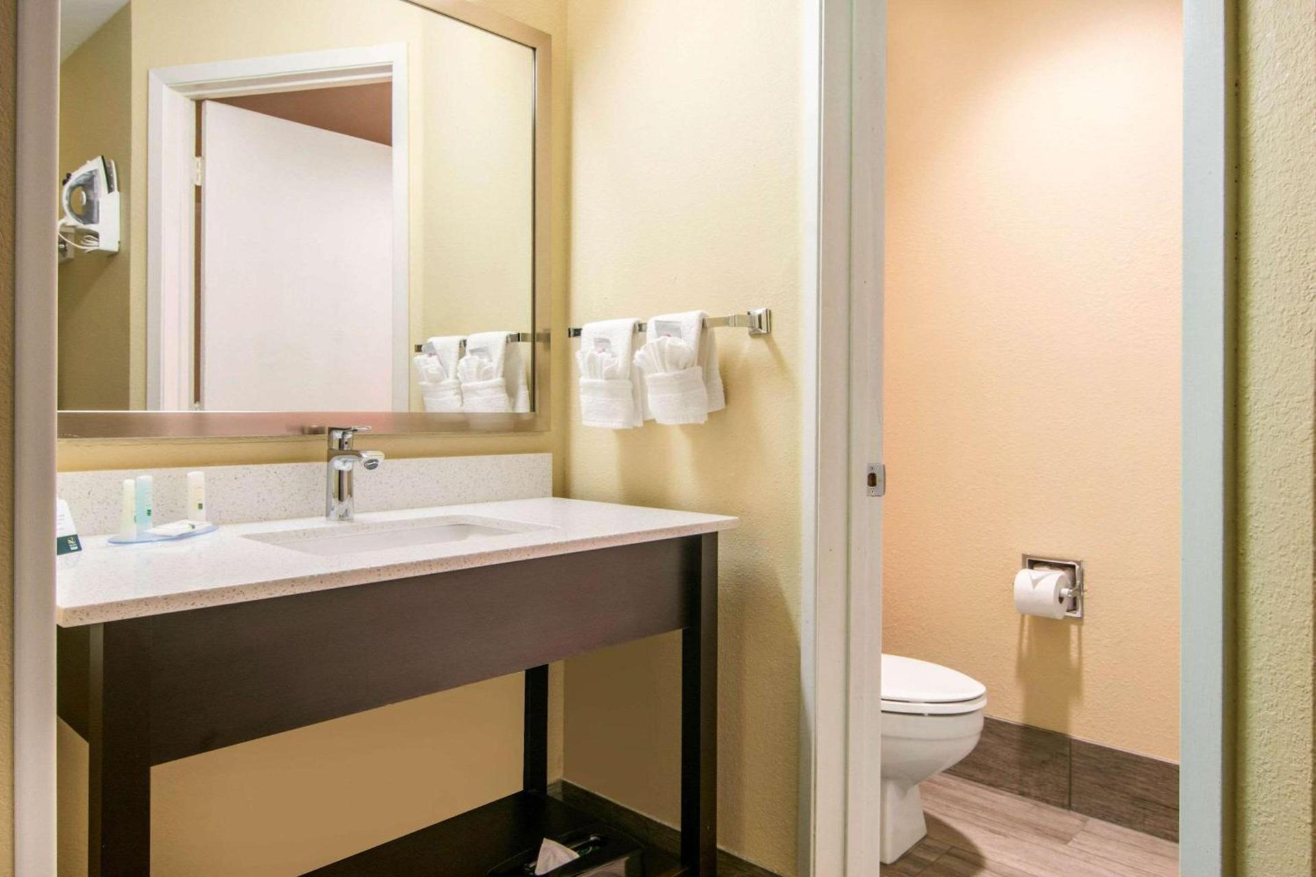 Quality Inn & Suites Albany Corvallis photo 8