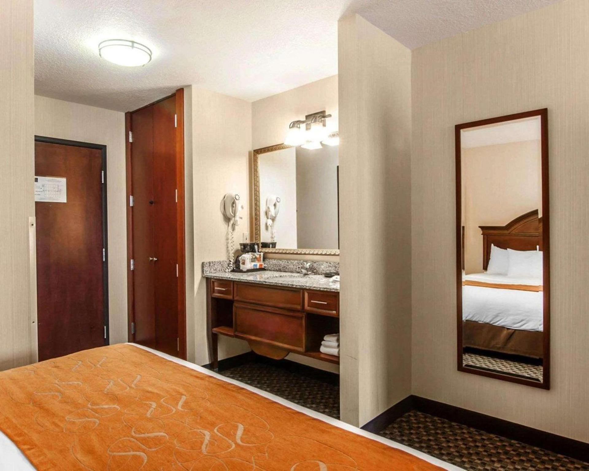 Comfort Suites Corvallis photo 21