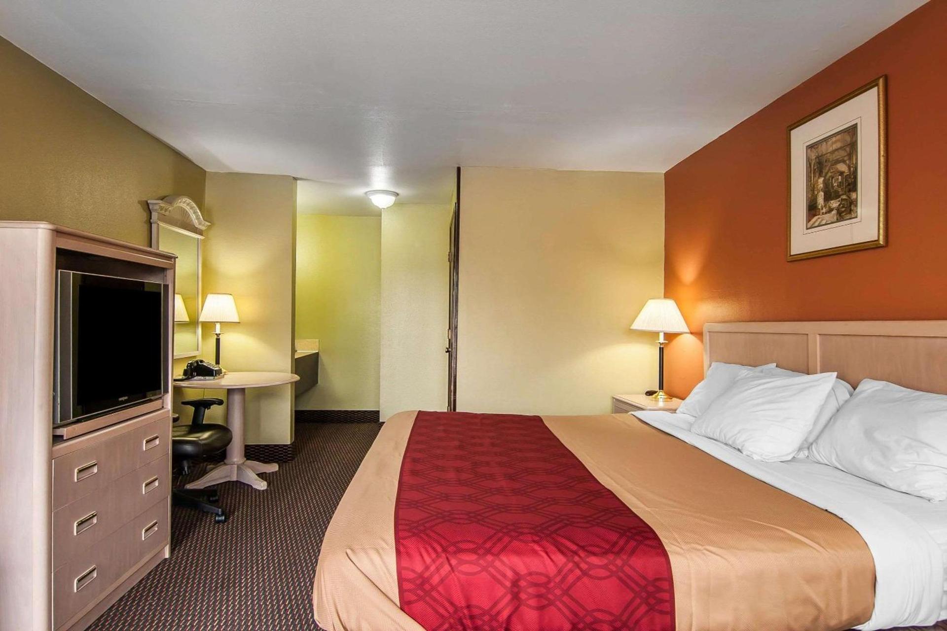 Rodeway Inn Willamette River photo 14