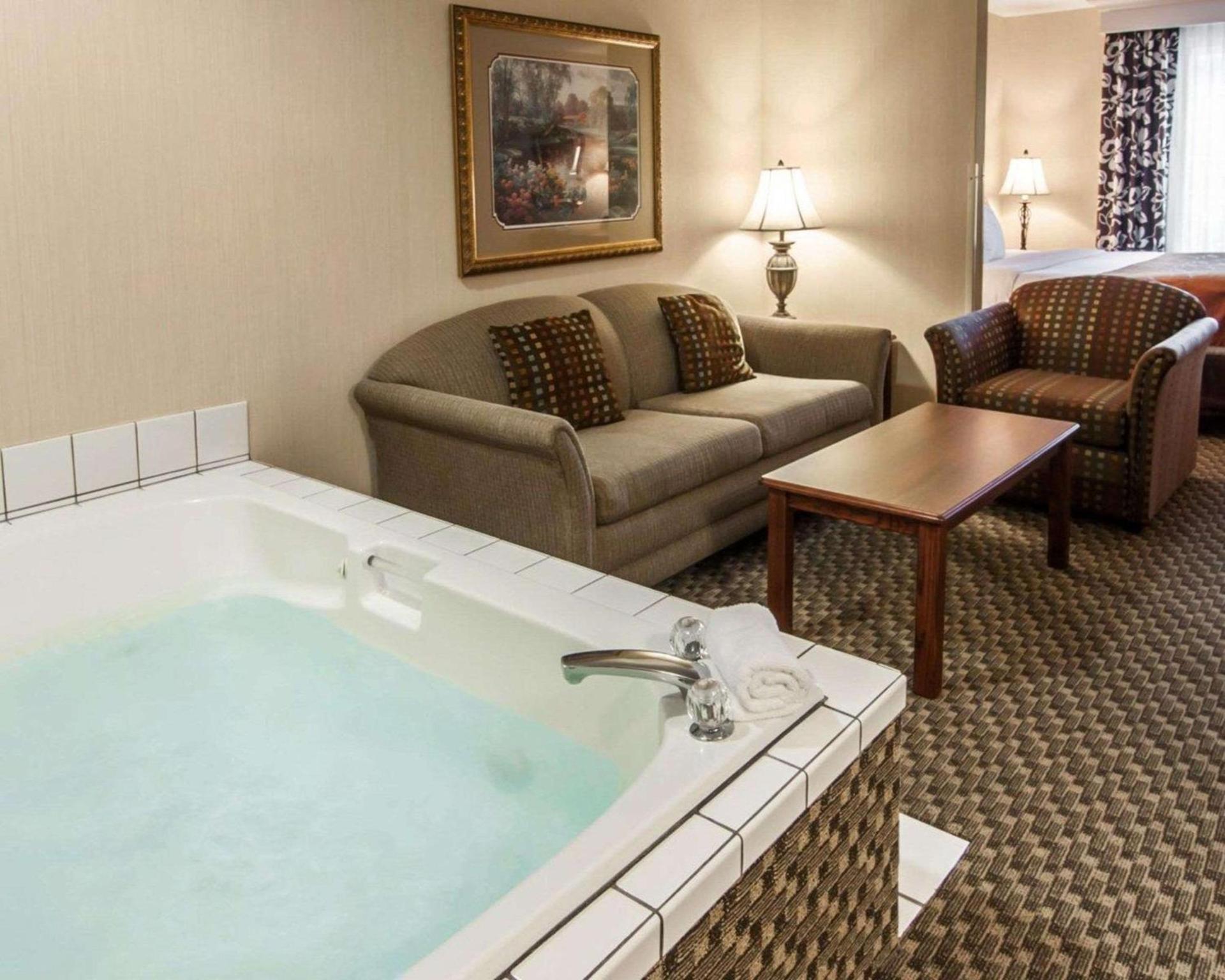 Comfort Suites Corvallis photo 10