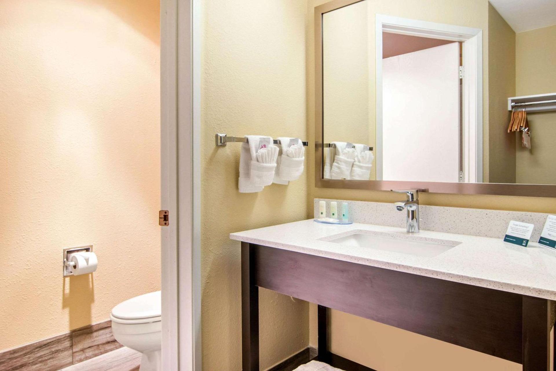 Quality Inn & Suites Albany Corvallis photo 9