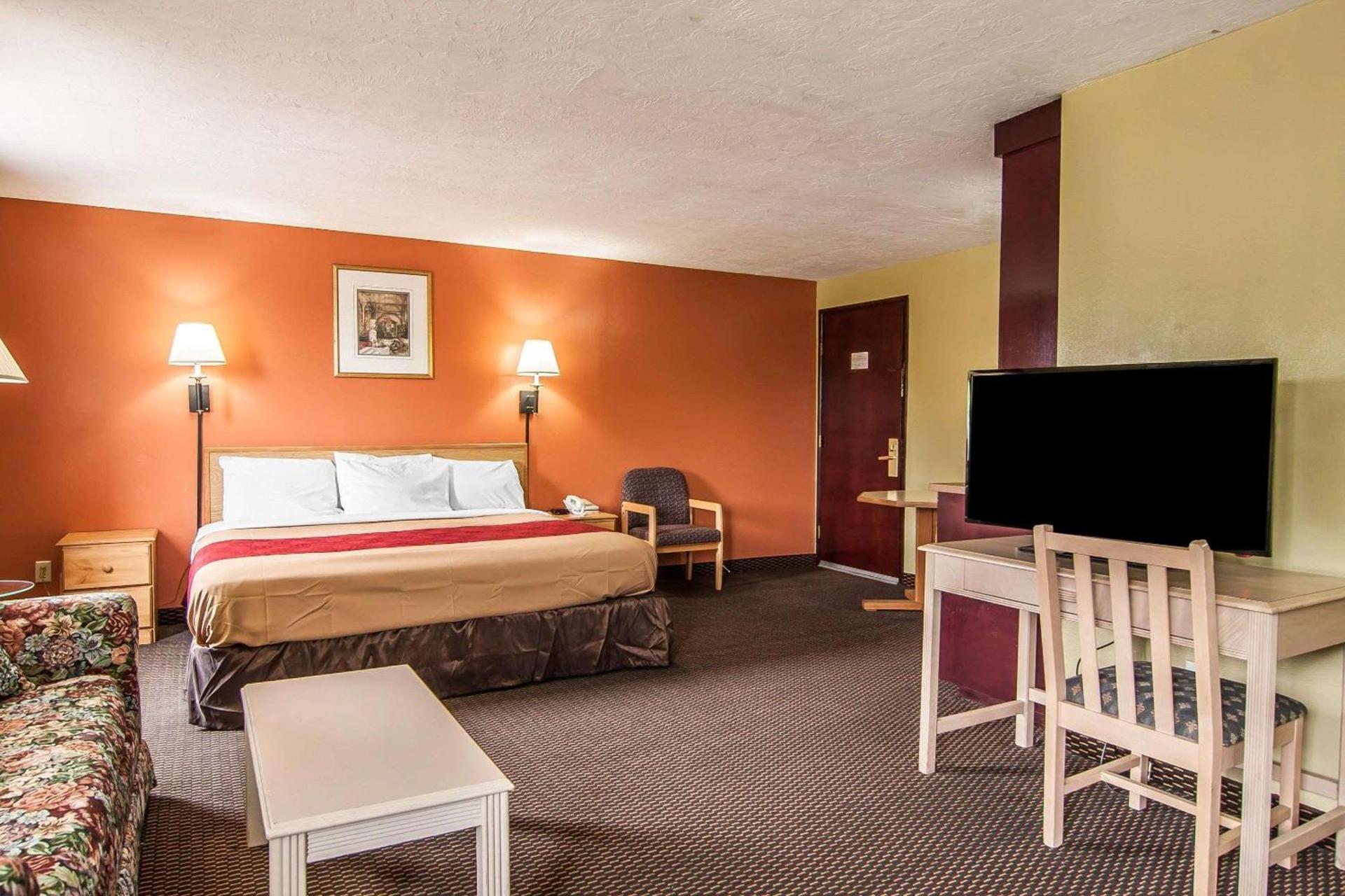 Rodeway Inn Willamette River photo 5