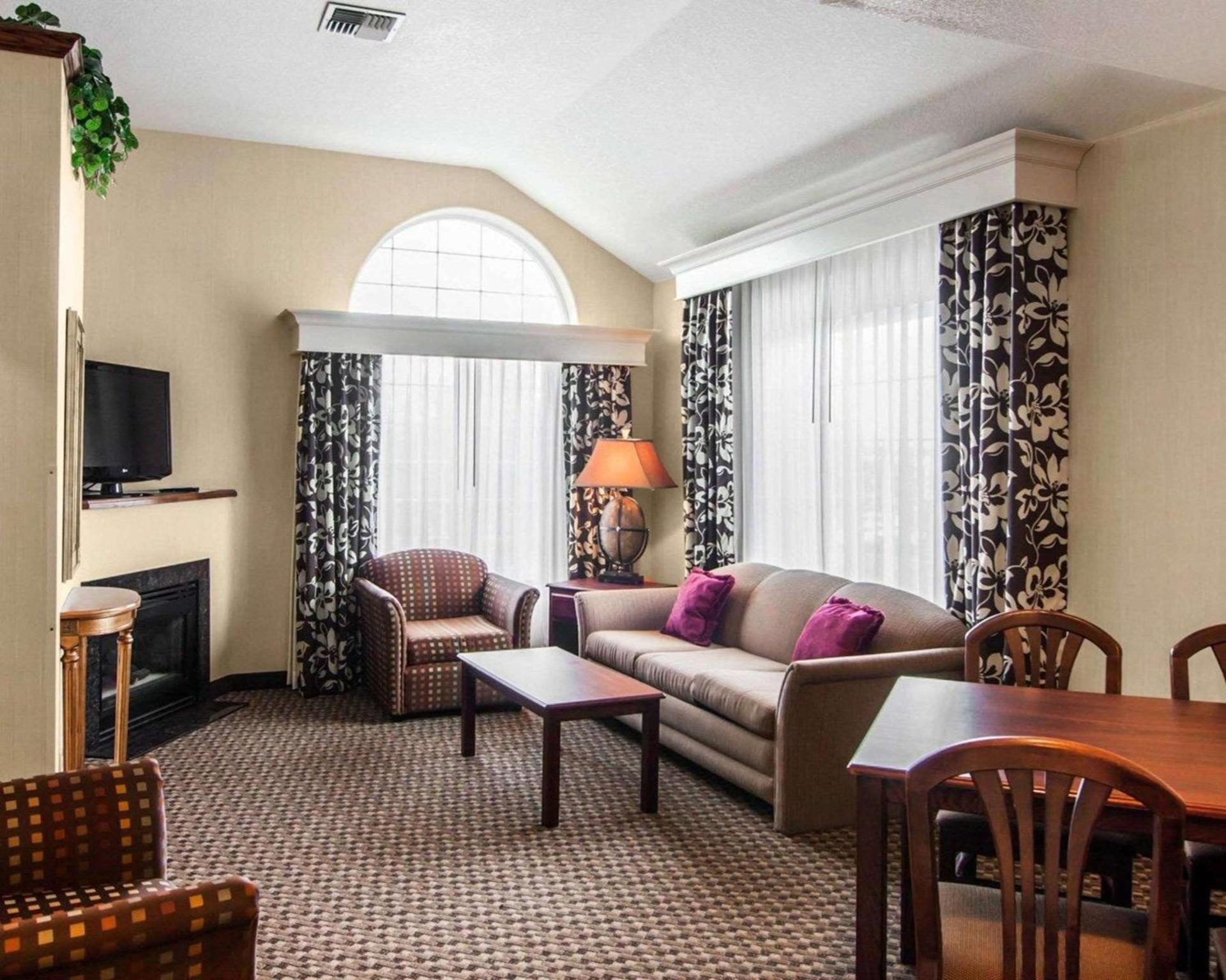Comfort Suites Corvallis photo 33