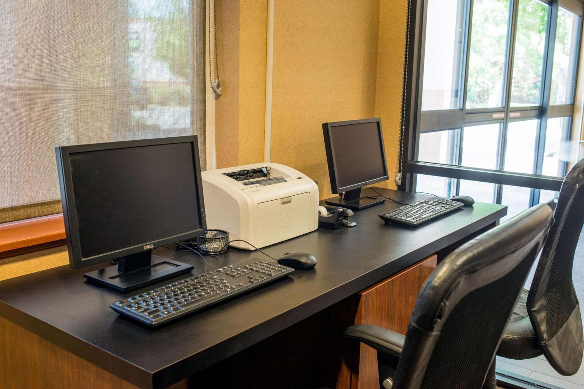 Comfort Suites Springfield-Eugene photo 13