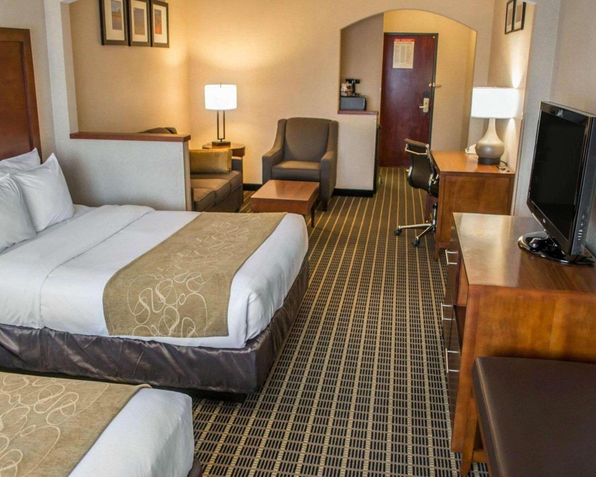 Comfort Suites Portland Southwest photo 29