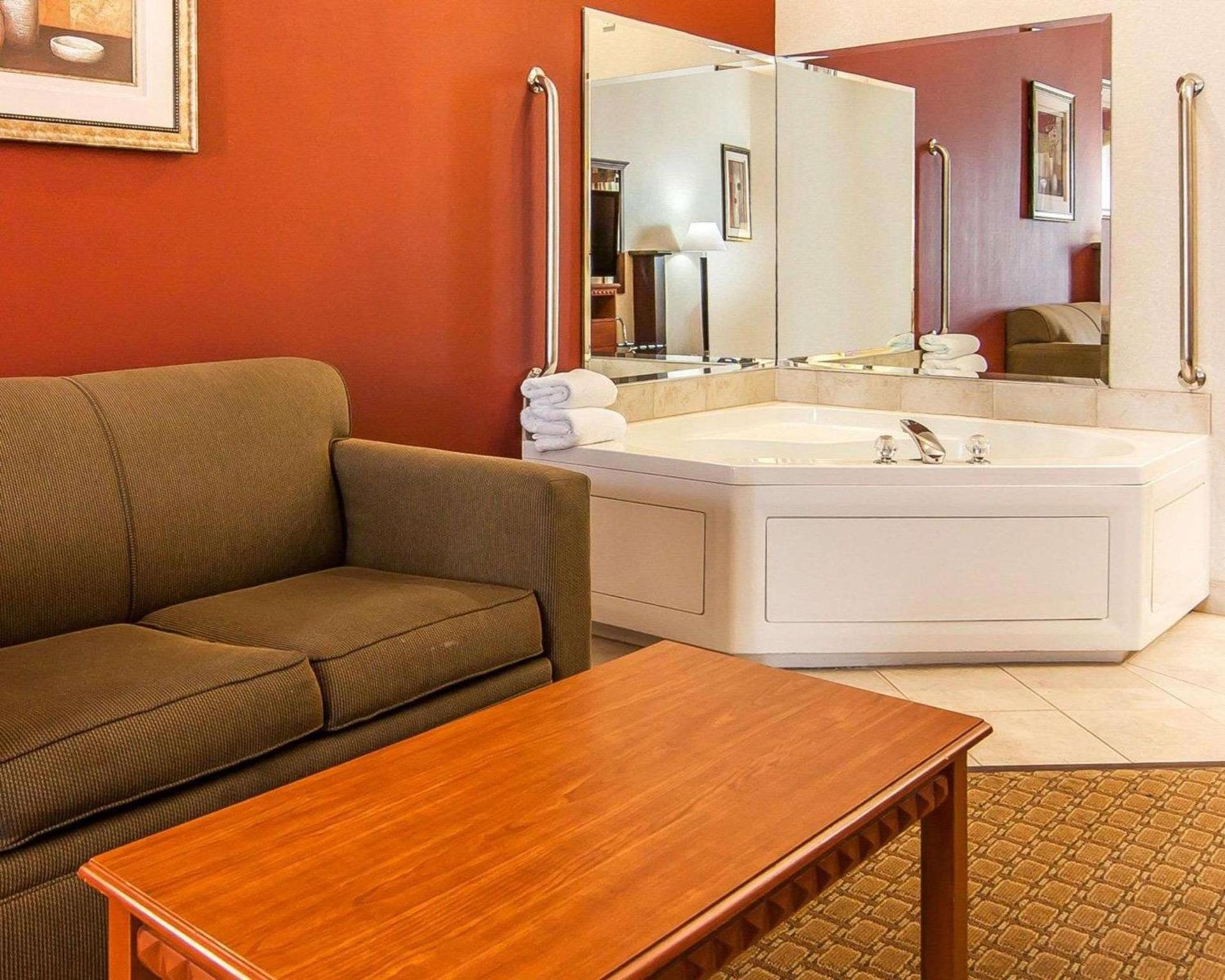Comfort Suites Redmond Airport photo 39