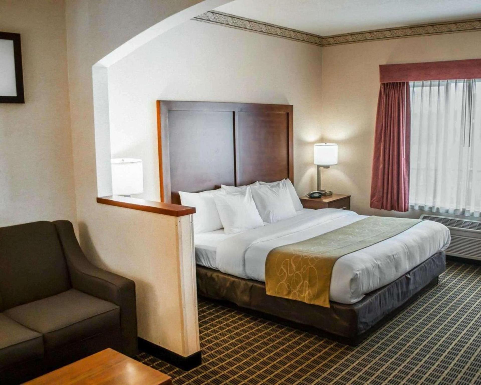 Comfort Suites Portland Southwest photo 17