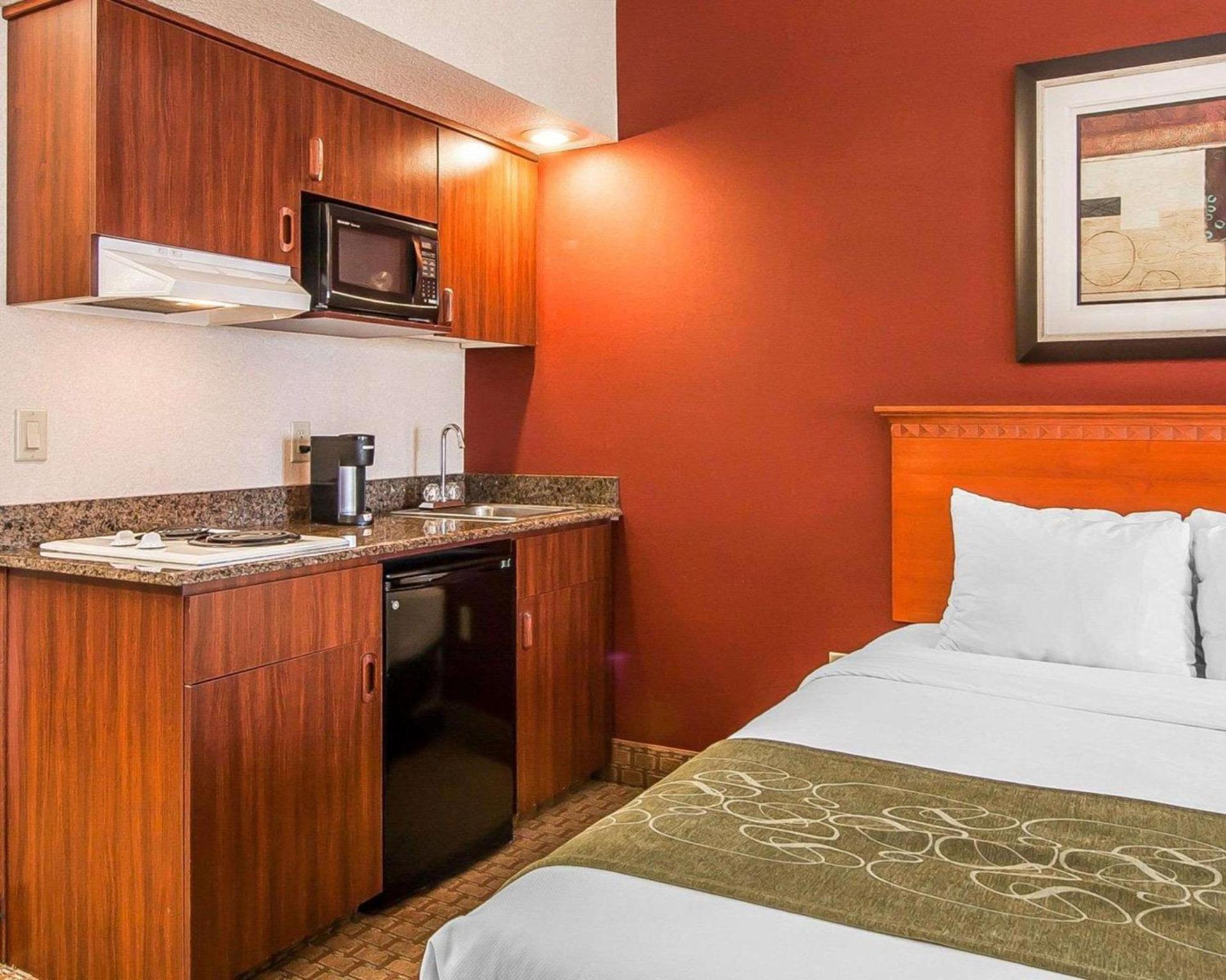 Comfort Suites Redmond Airport photo 30