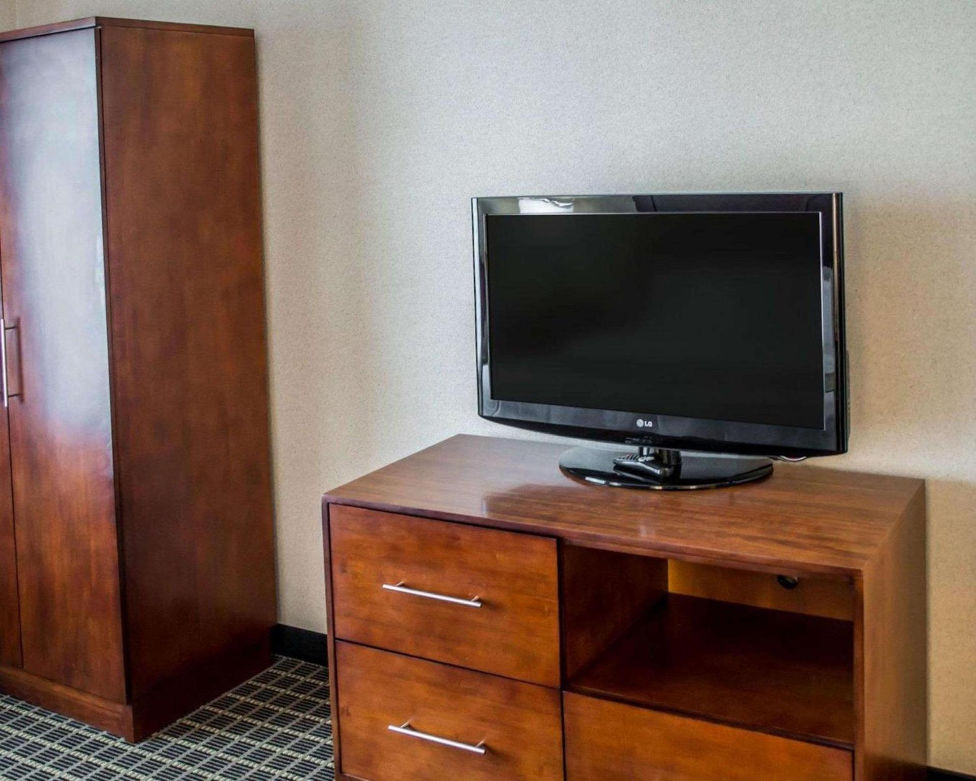 Comfort Suites Portland Southwest photo 31