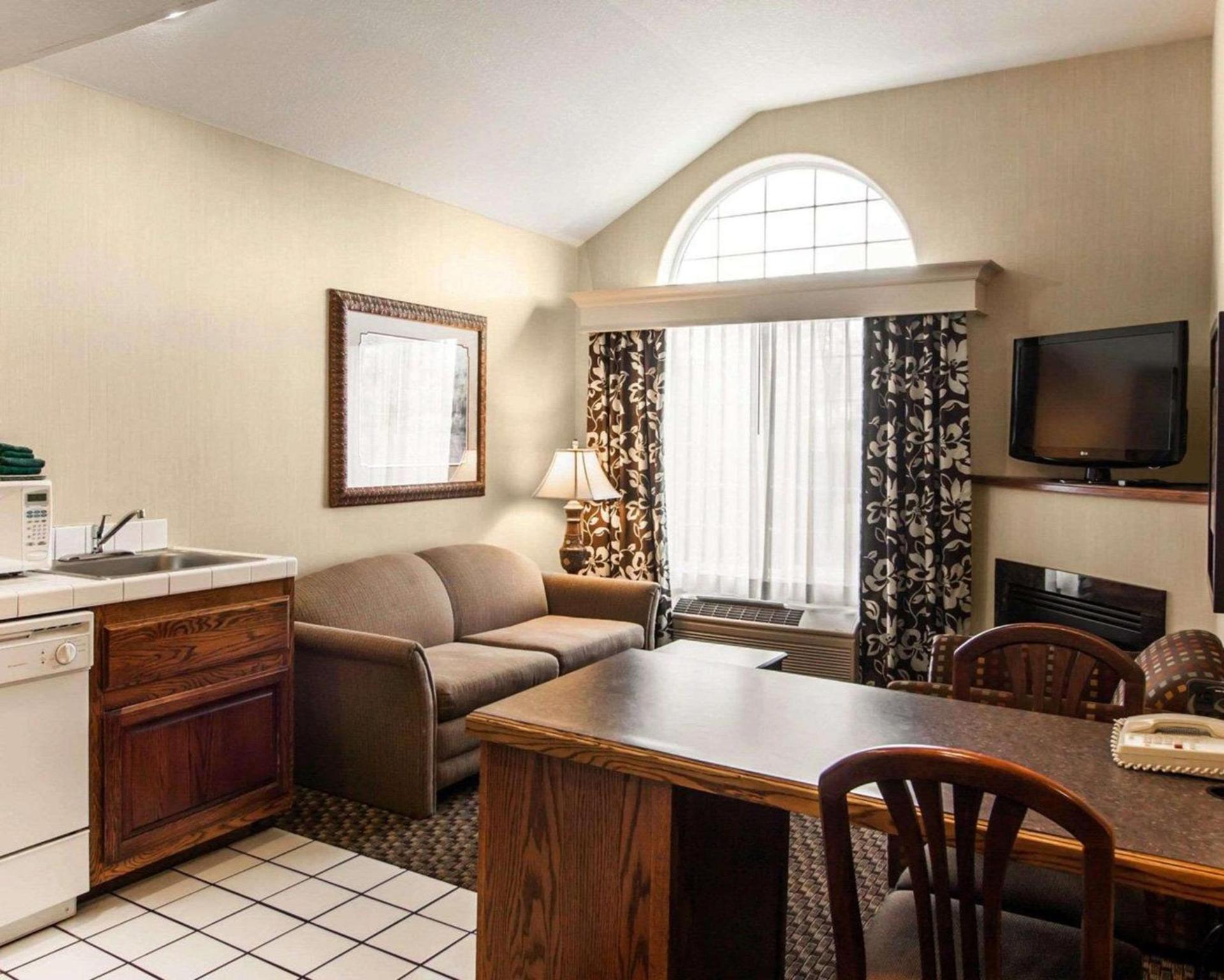 Comfort Suites Corvallis photo 30