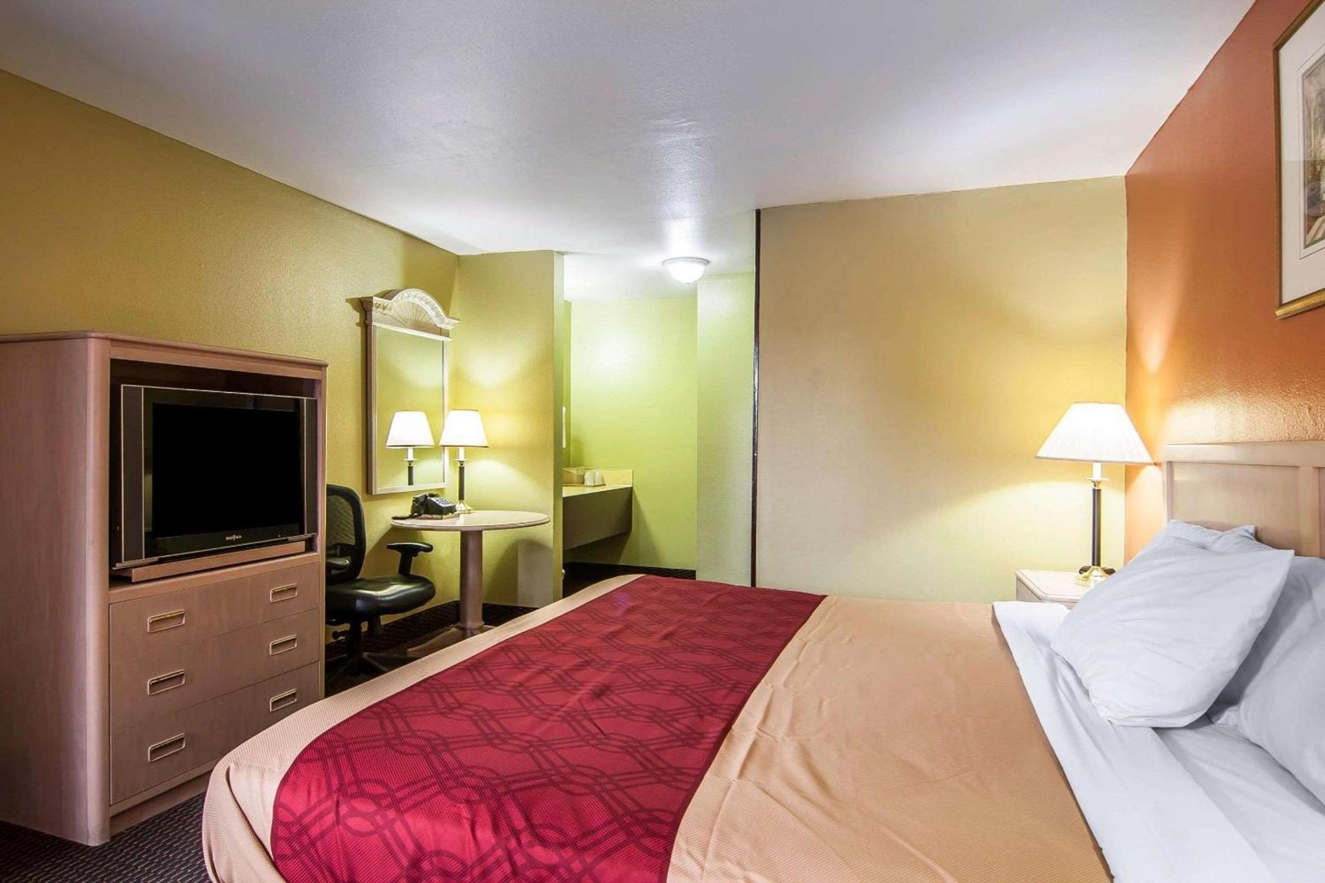 Rodeway Inn Willamette River photo 6