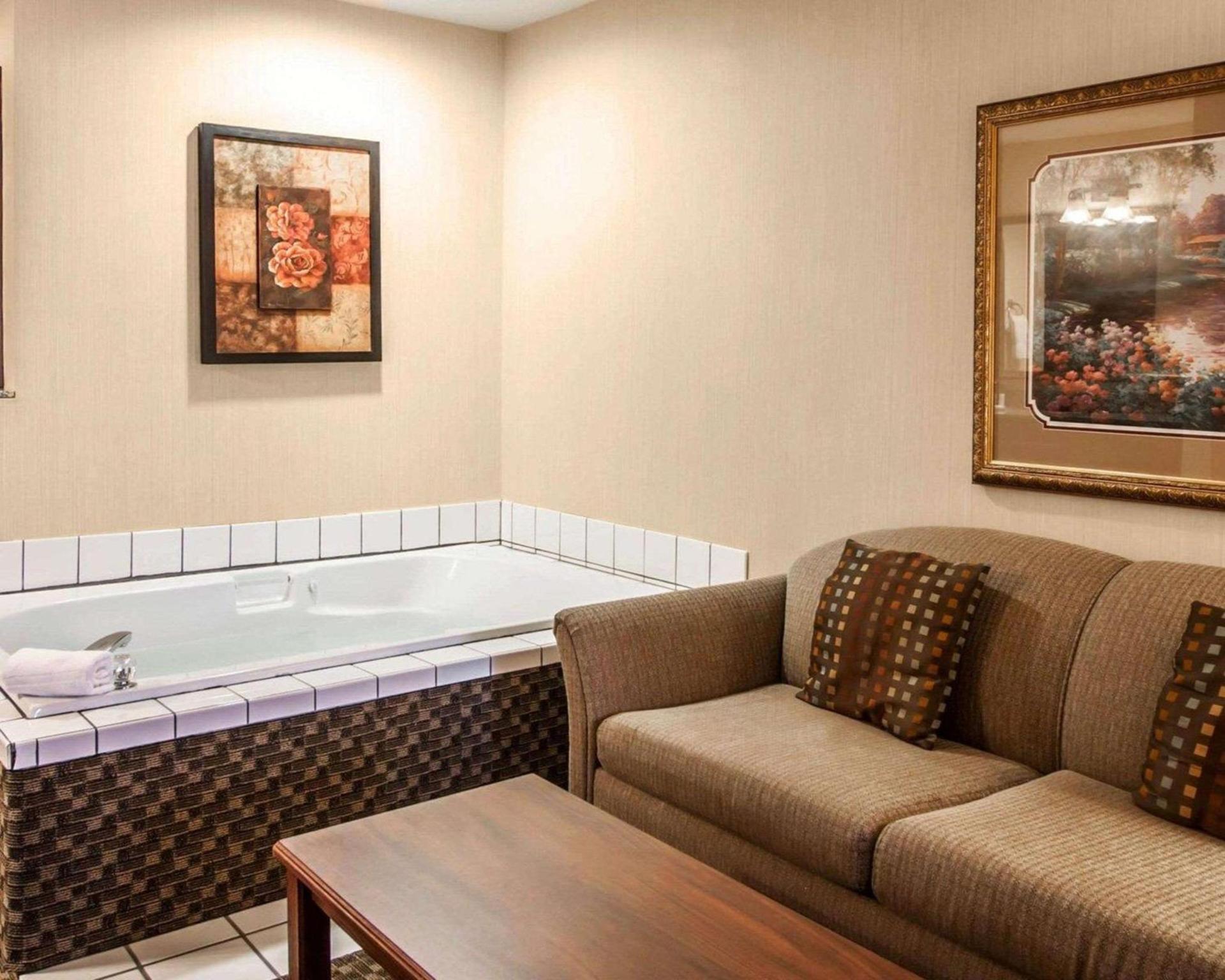 Comfort Suites Corvallis photo 19
