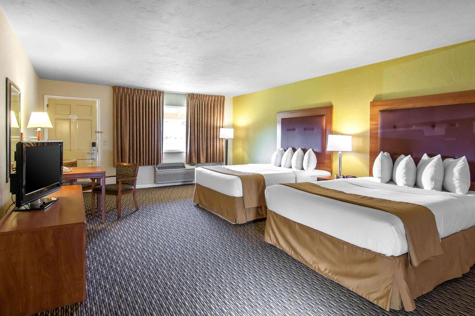 Quality Inn & Suites at Coos Bay photo 12