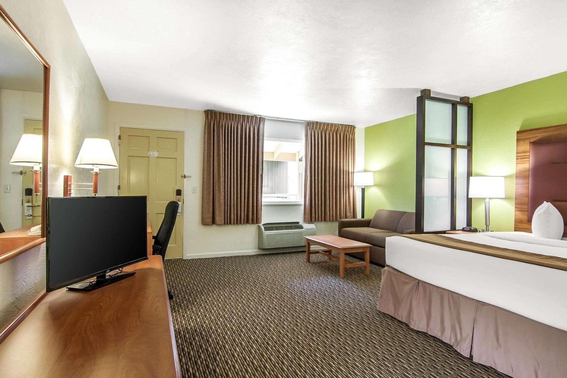 Quality Inn & Suites at Coos Bay photo 29