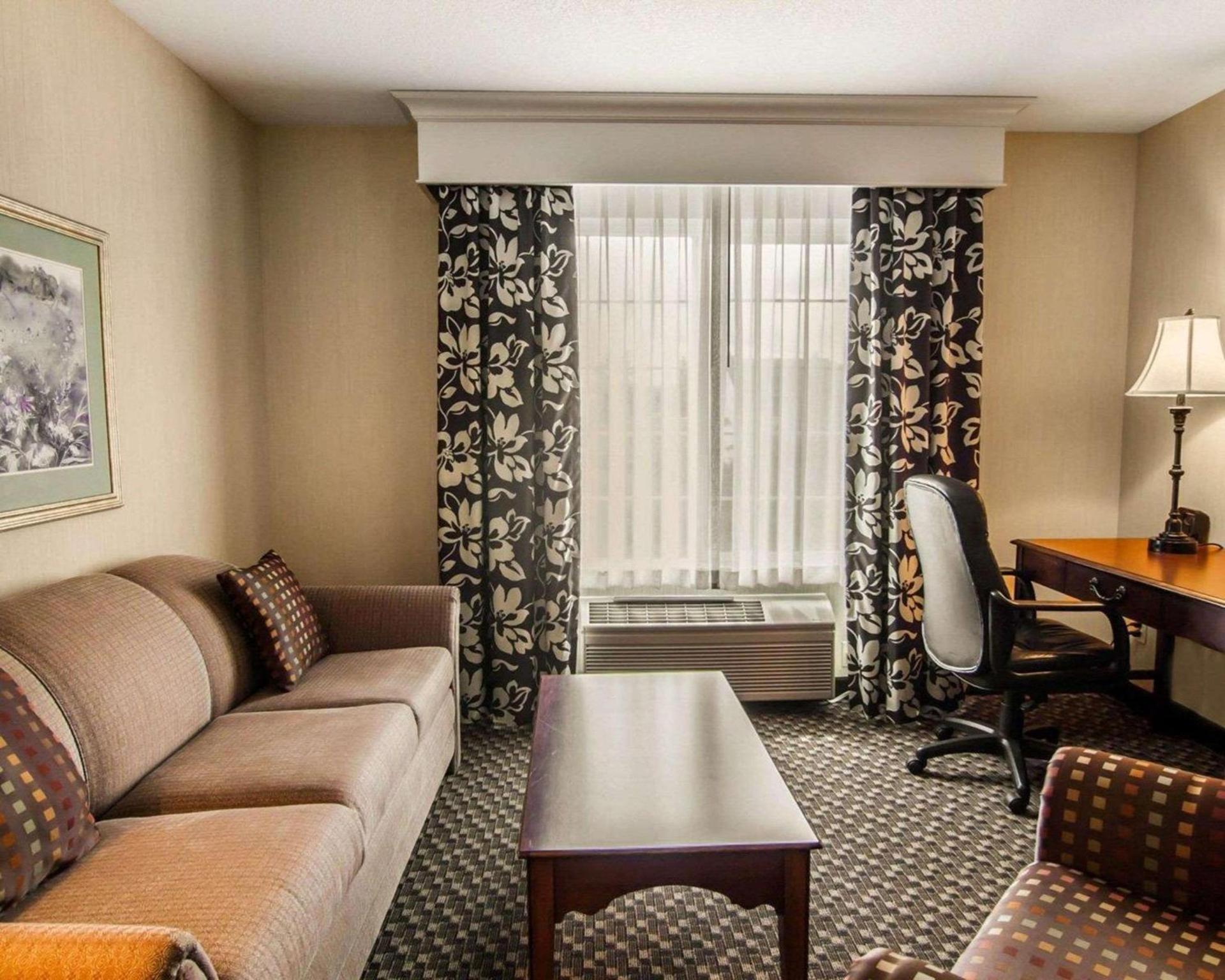 Comfort Suites Corvallis photo 6