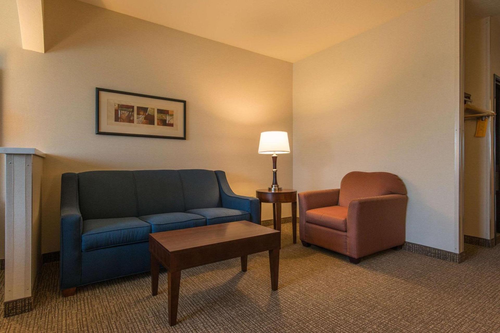 Comfort Suites Springfield-Eugene photo 8