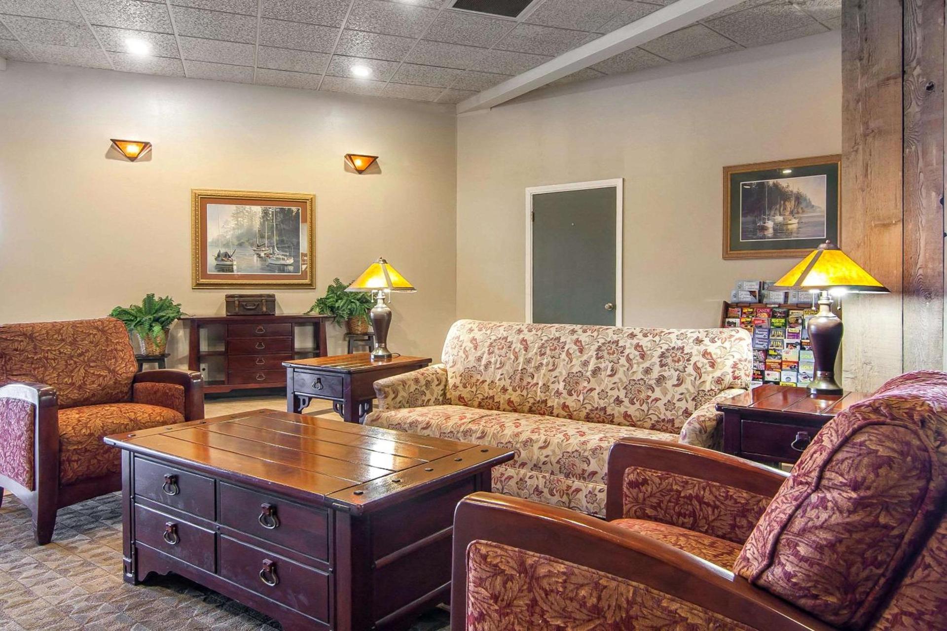 Quality Inn & Suites at Coos Bay photo 6