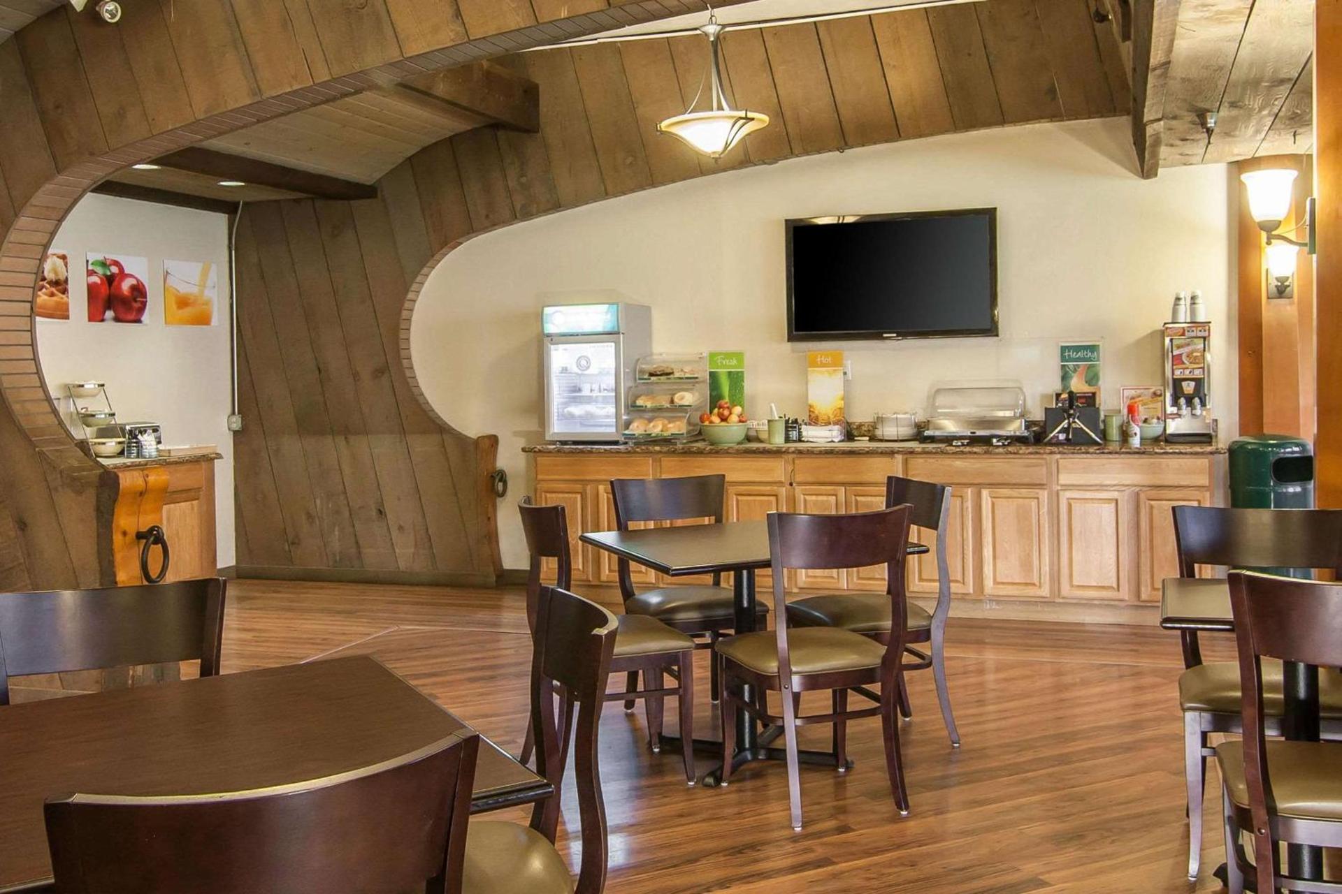 Quality Inn & Suites at Coos Bay photo 37