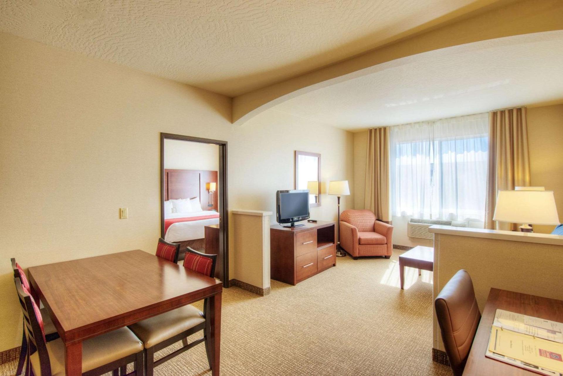Comfort Suites Springfield-Eugene photo 10