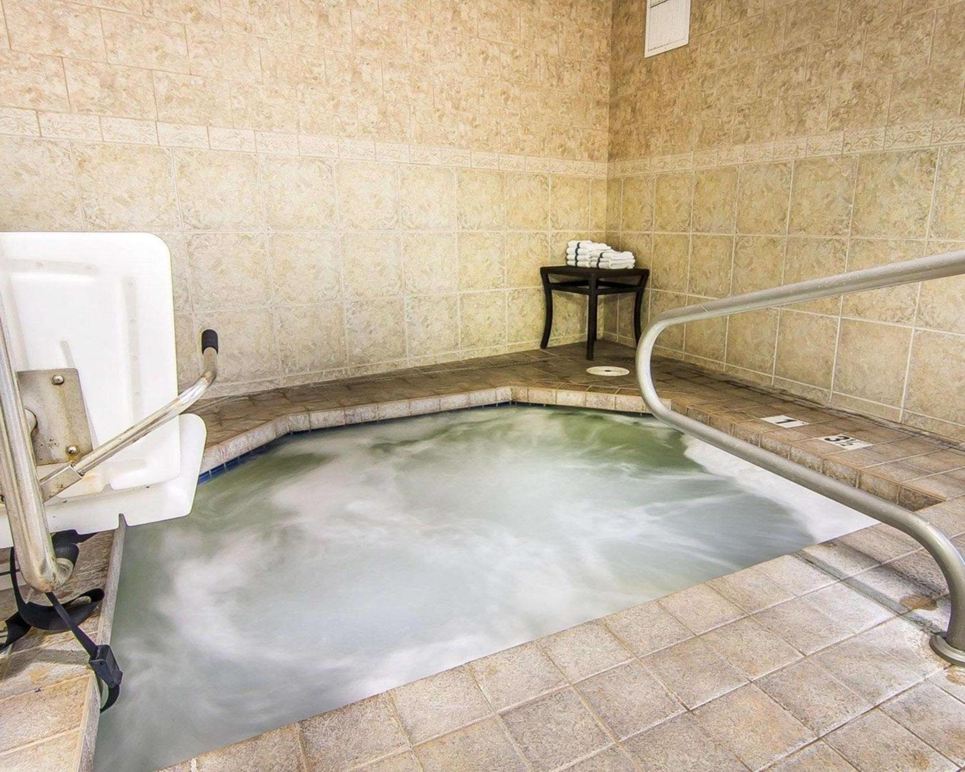 Comfort Suites Redmond Airport photo 2
