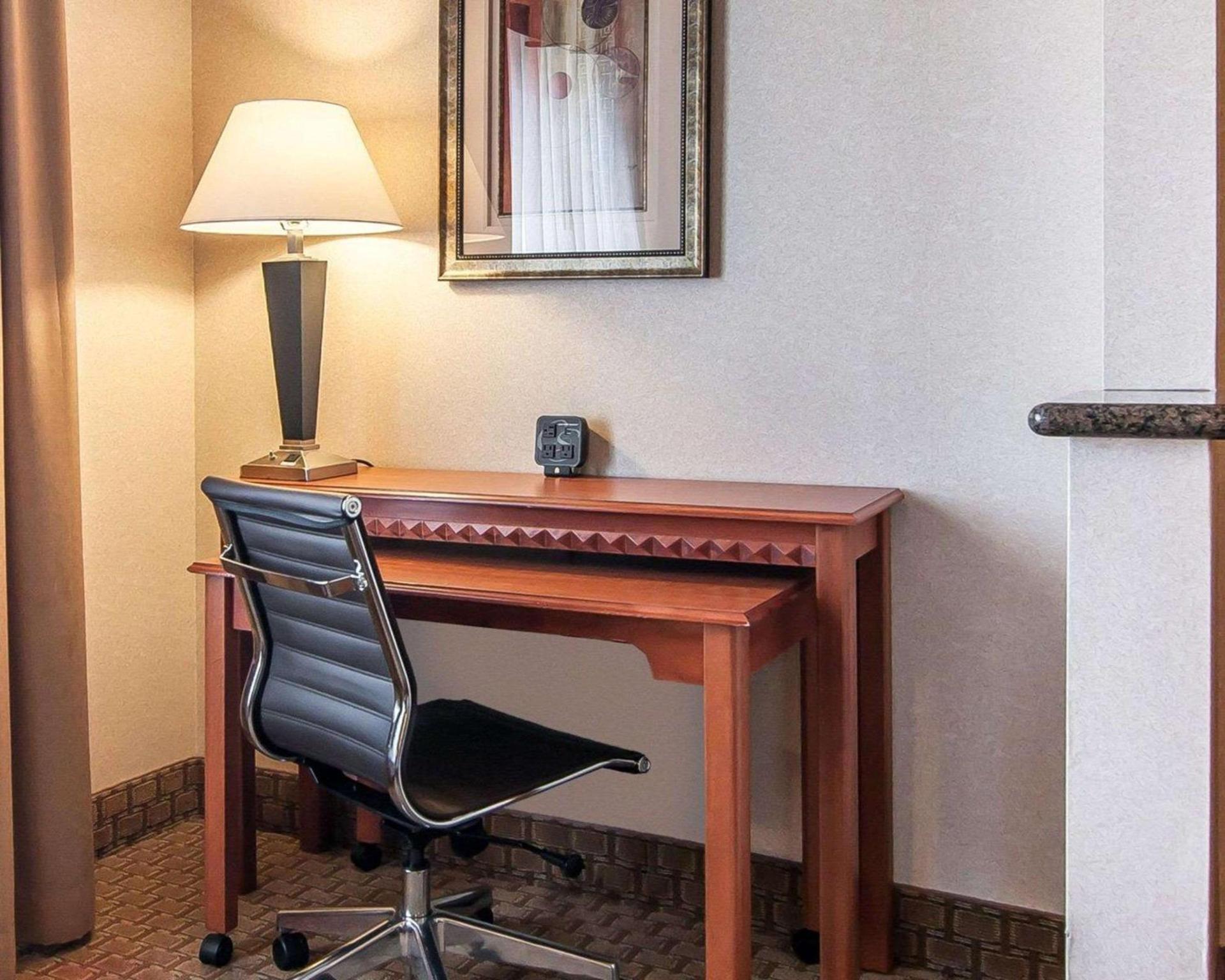 Comfort Suites Redmond Airport photo 12
