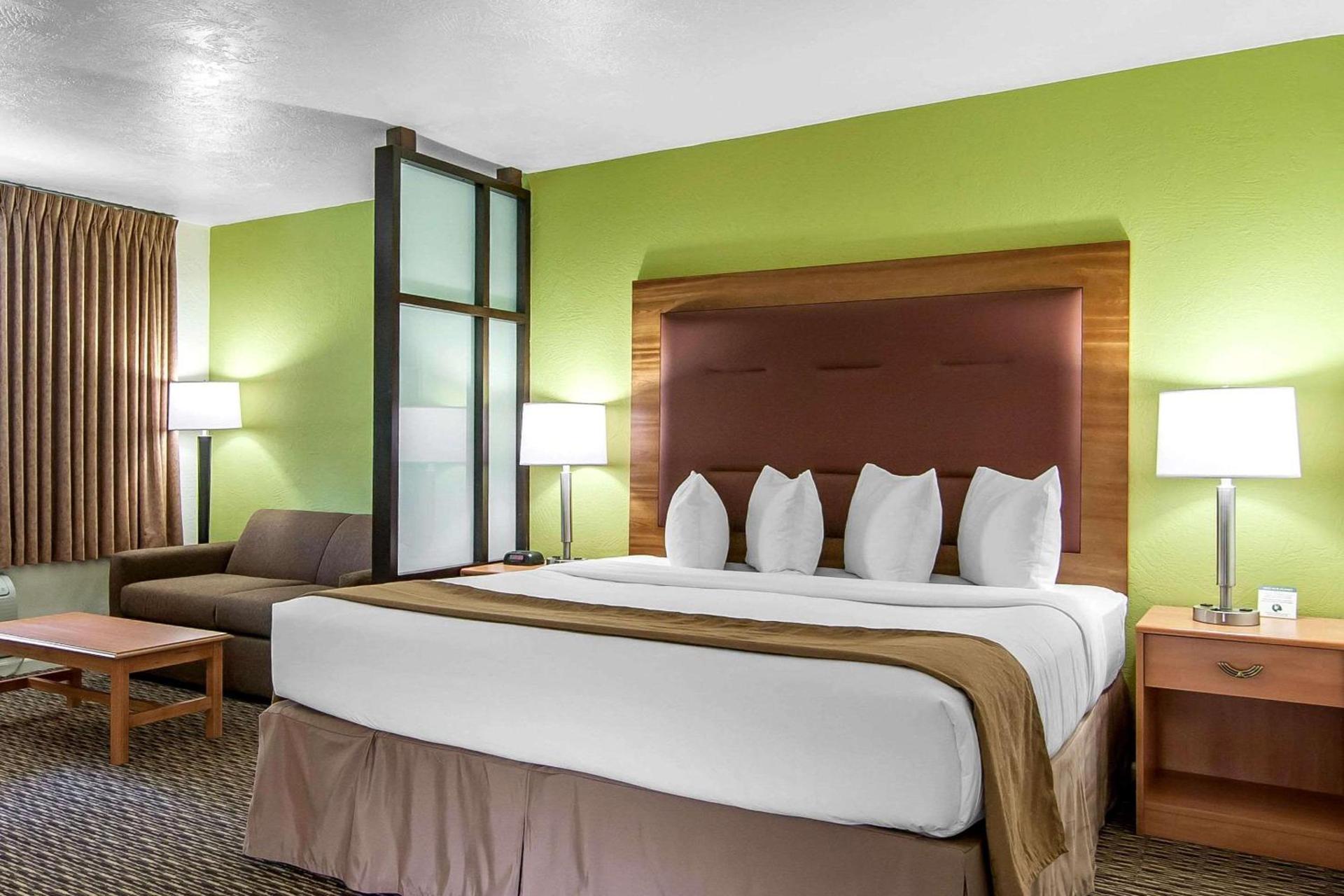 Quality Inn & Suites at Coos Bay photo 27