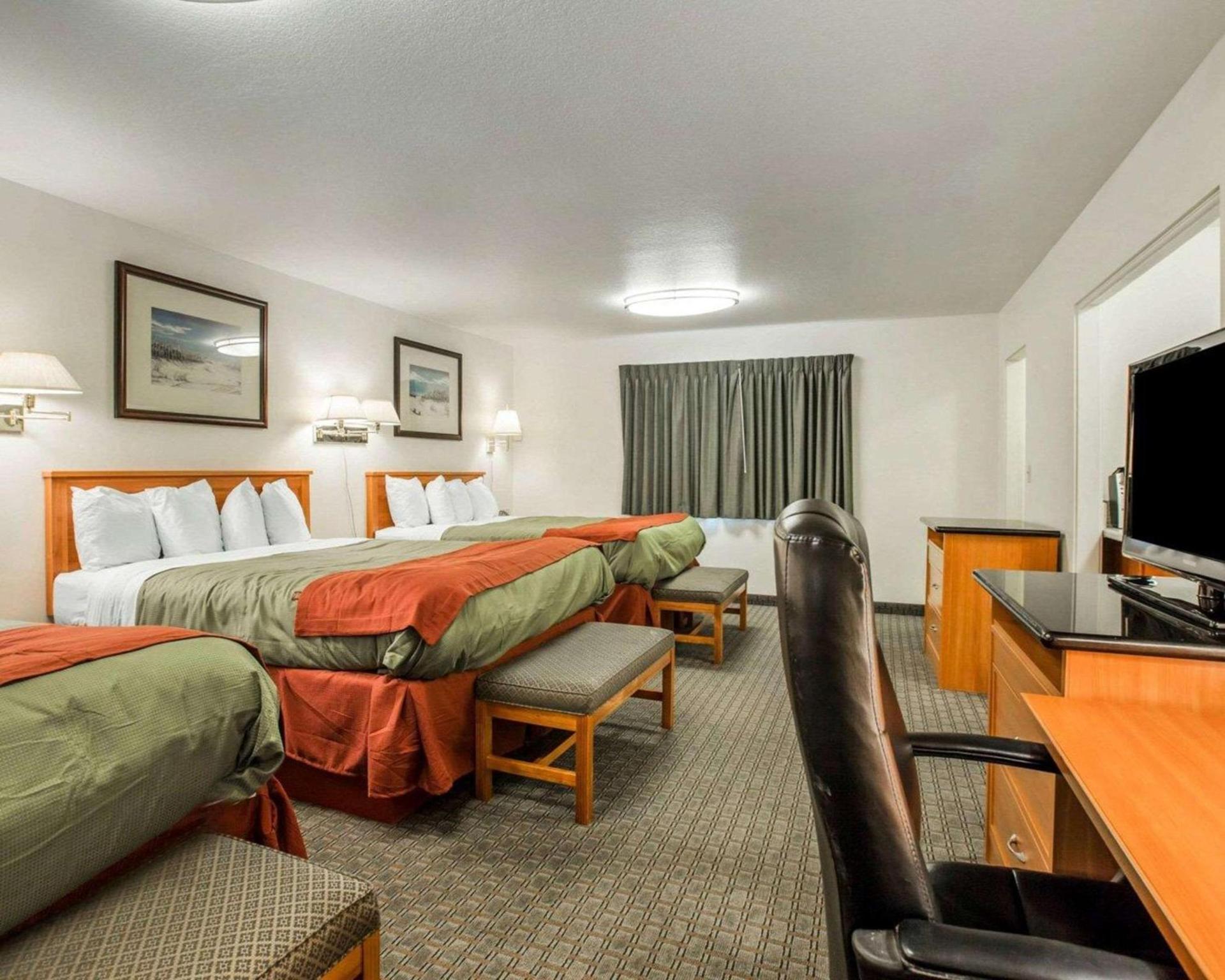 Rodeway Inn Newport photo 25