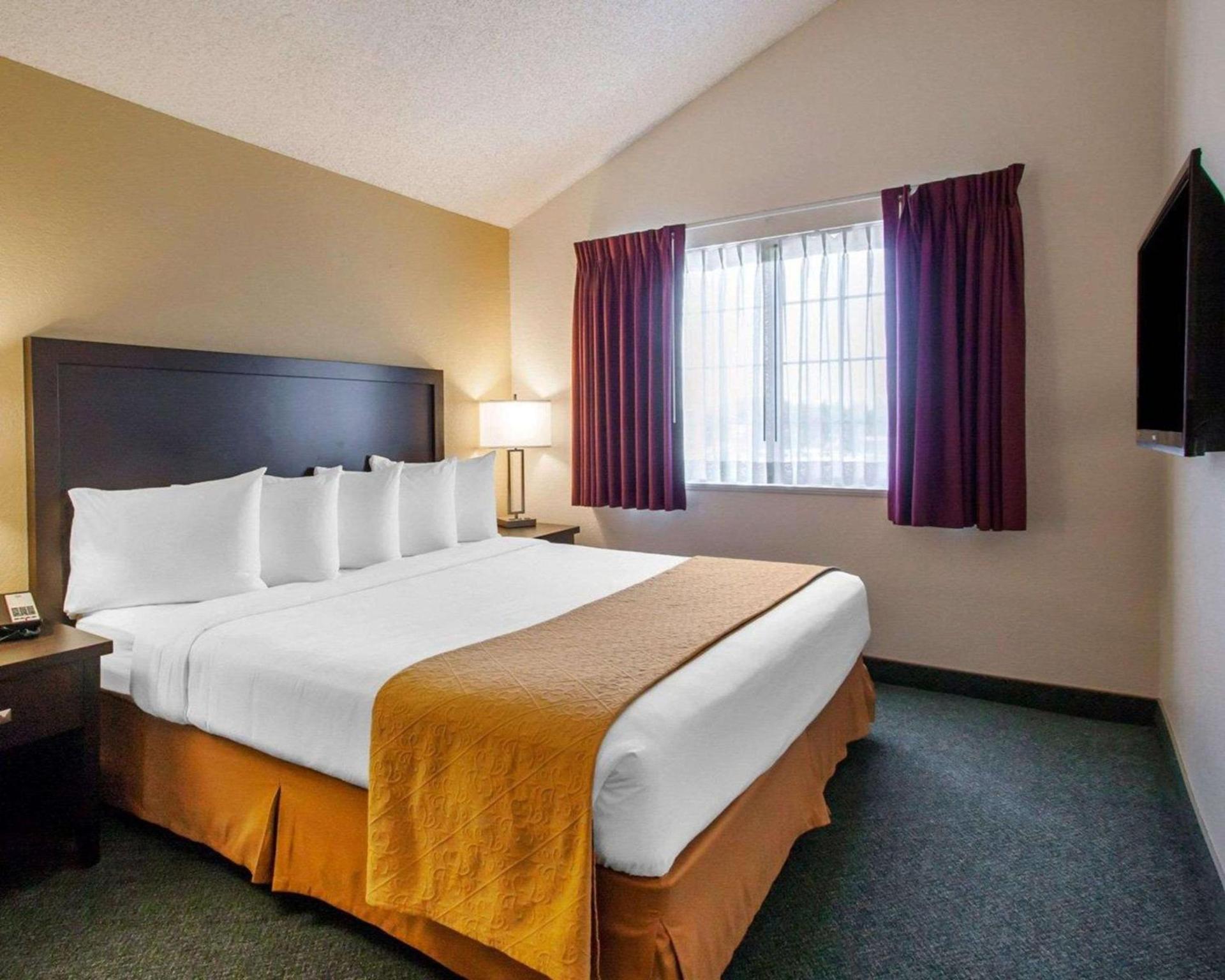 Quality Inn & Suites Springfield - Eugene North photo 26