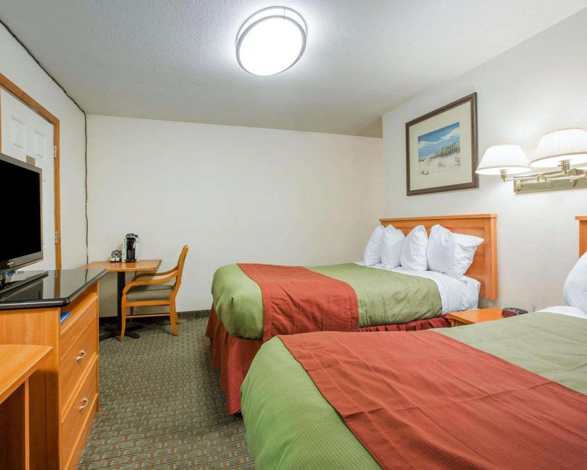 Rodeway Inn Newport photo 6
