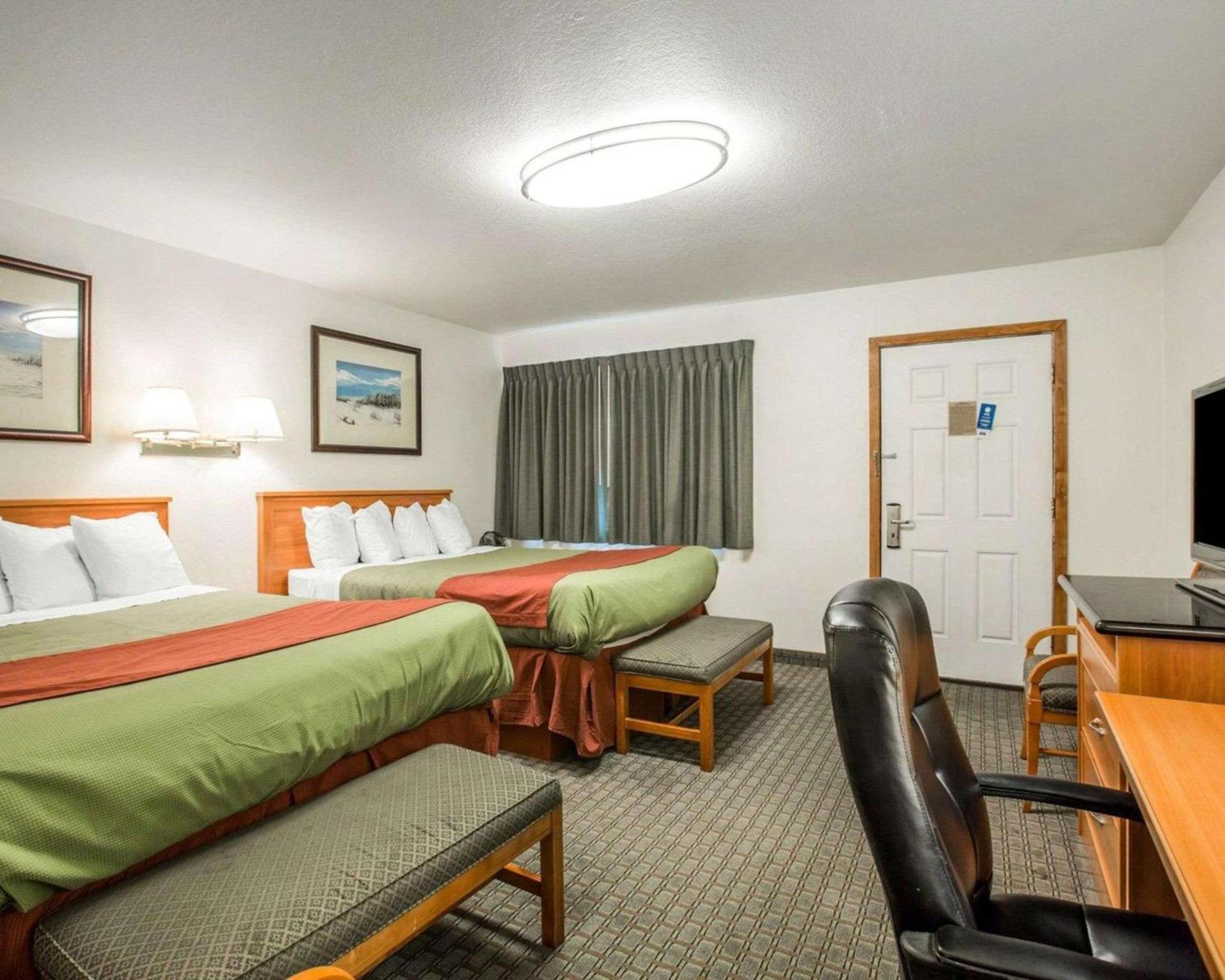 Rodeway Inn Newport photo 12