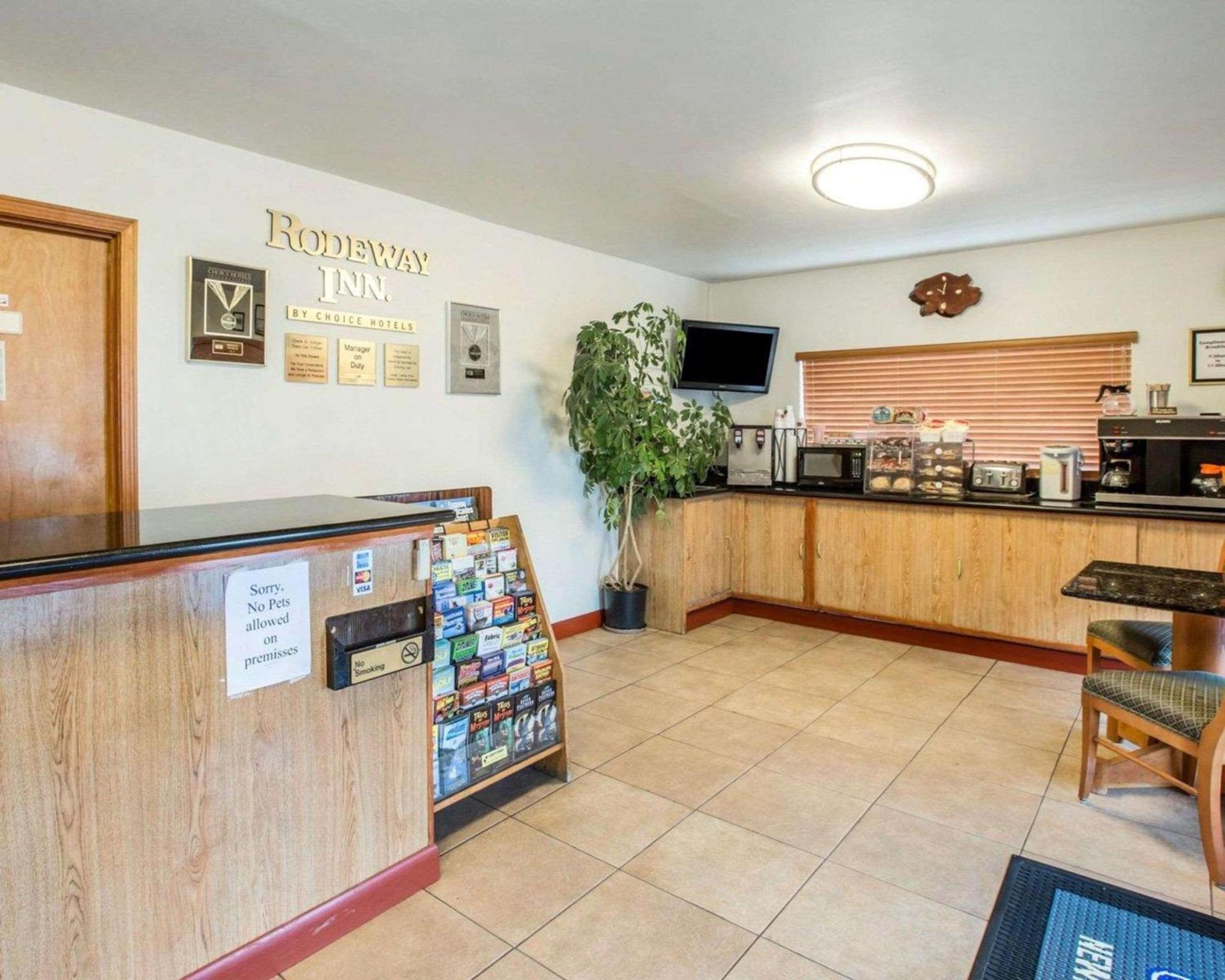 Rodeway Inn Newport photo 14