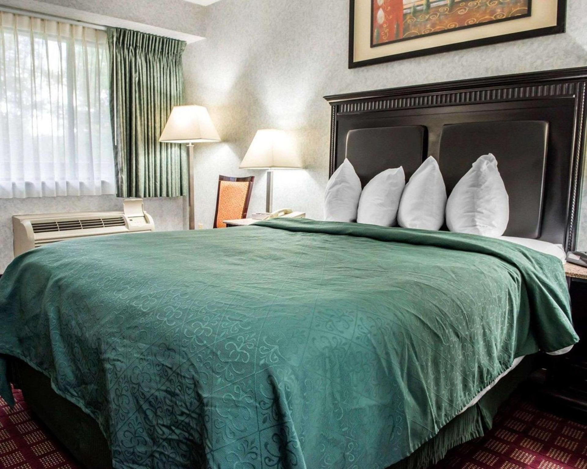 Quality Inn & Suites Gibsonia - Pittsburgh North photo 12
