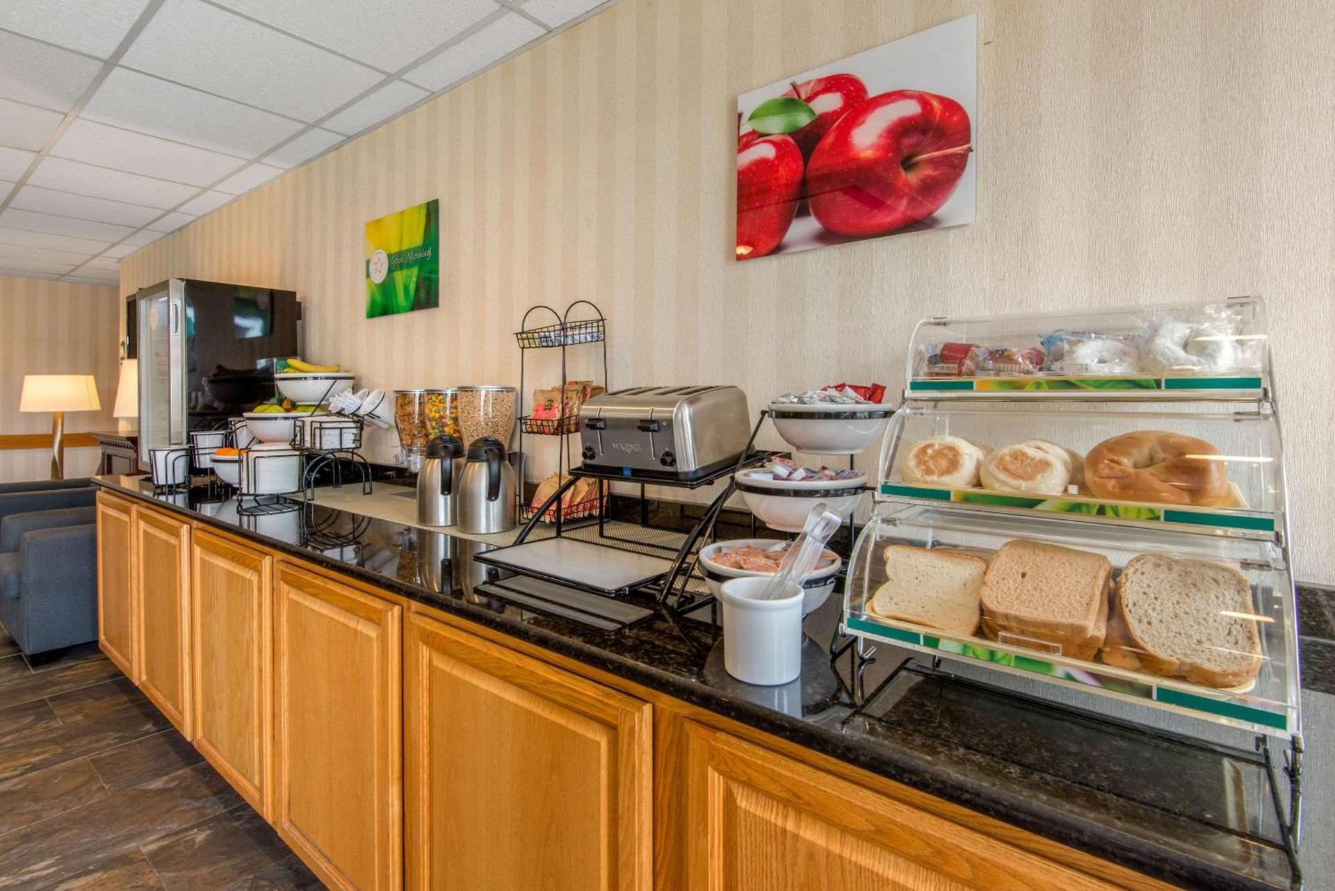 Quality Inn & Suites Mansfield photo 26