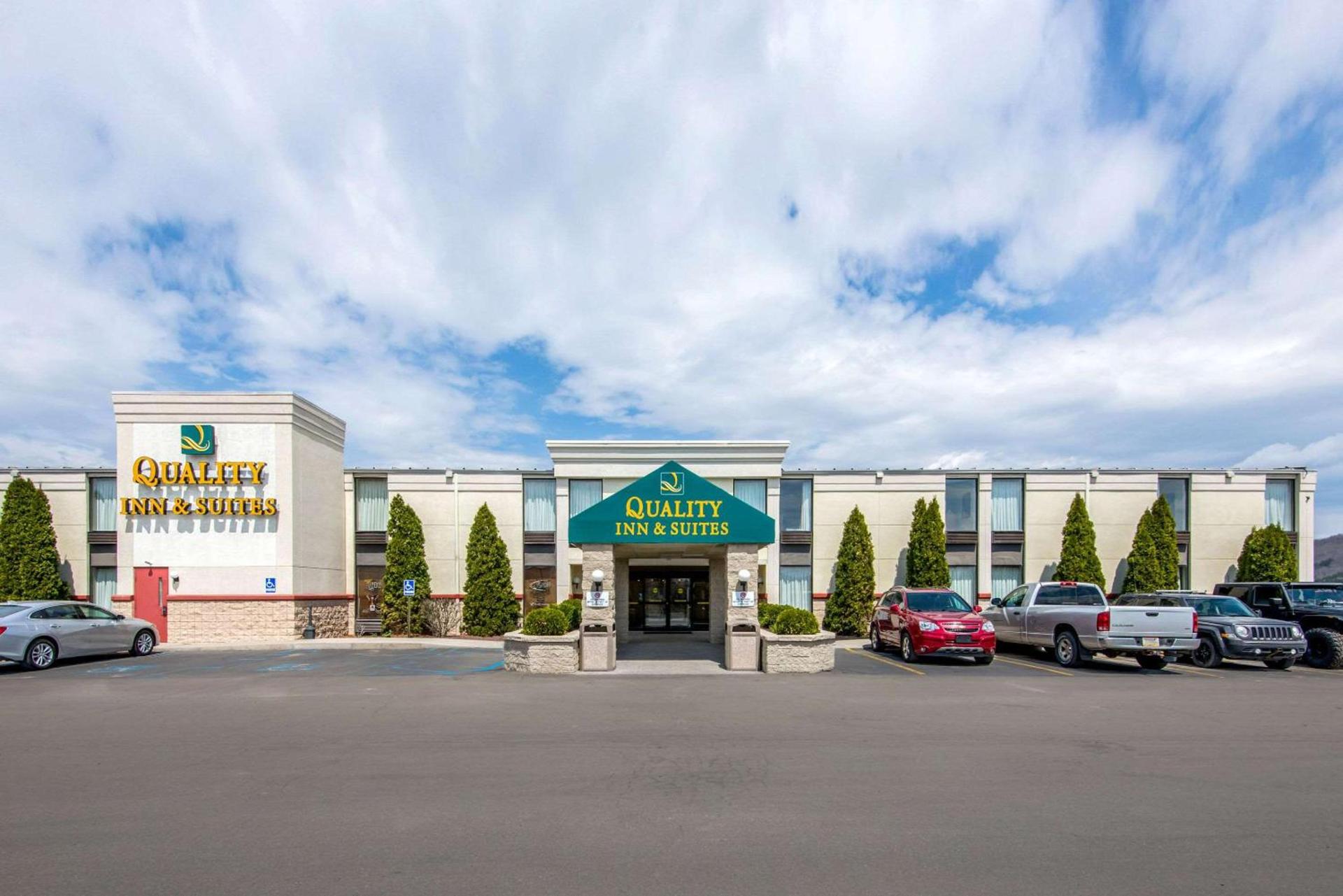 Quality Inn & Suites Mansfield — hotel in Mansfield