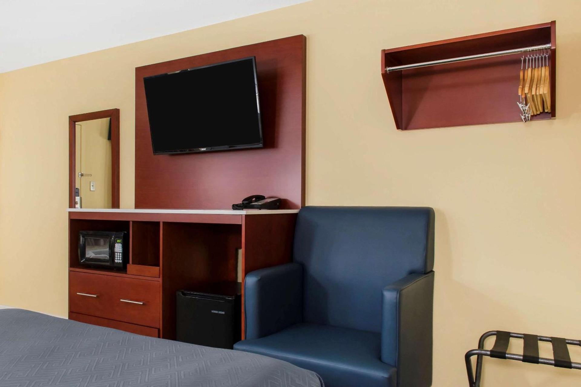 Escape Inn Hershey photo 11