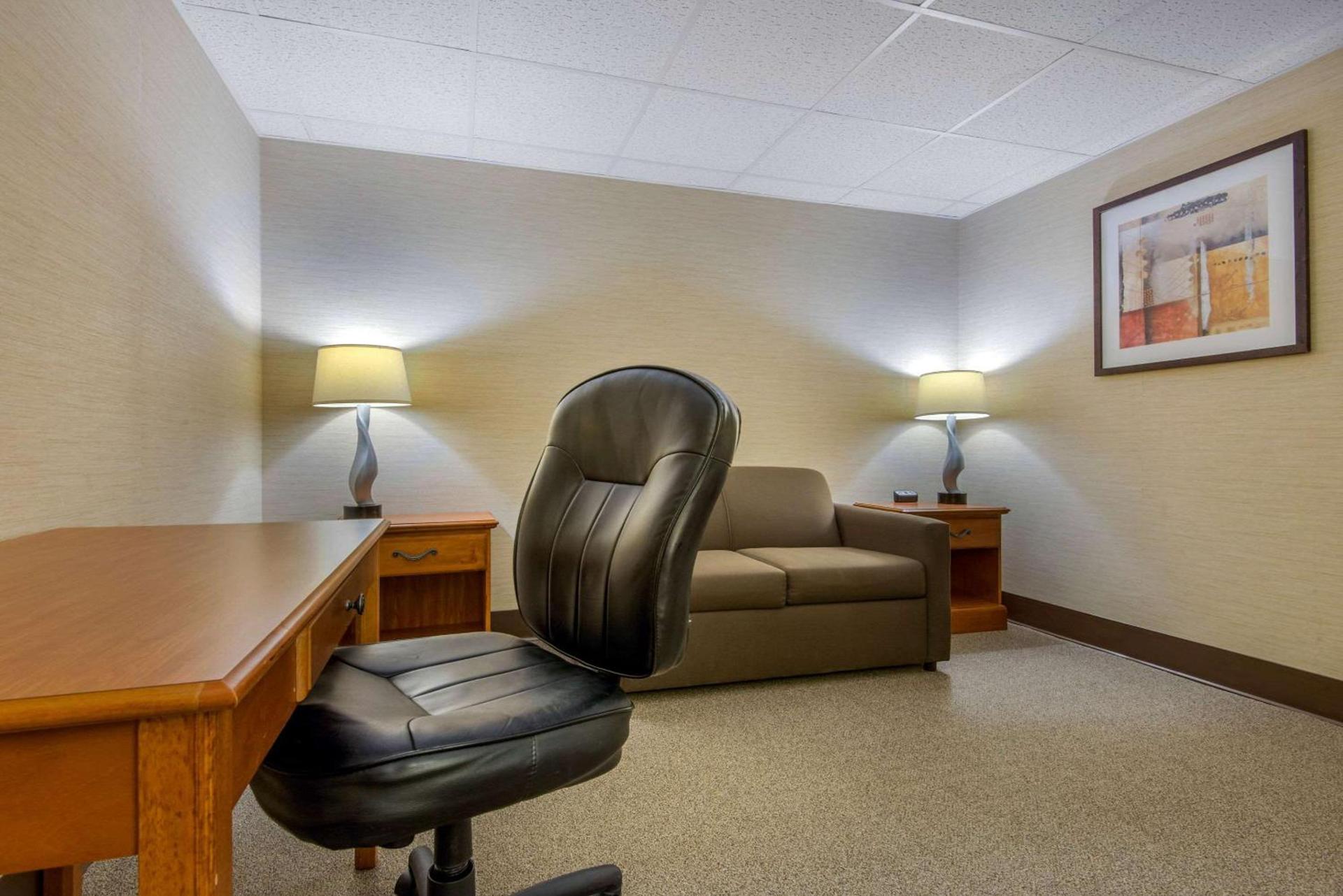Quality Inn & Suites Mansfield photo 20