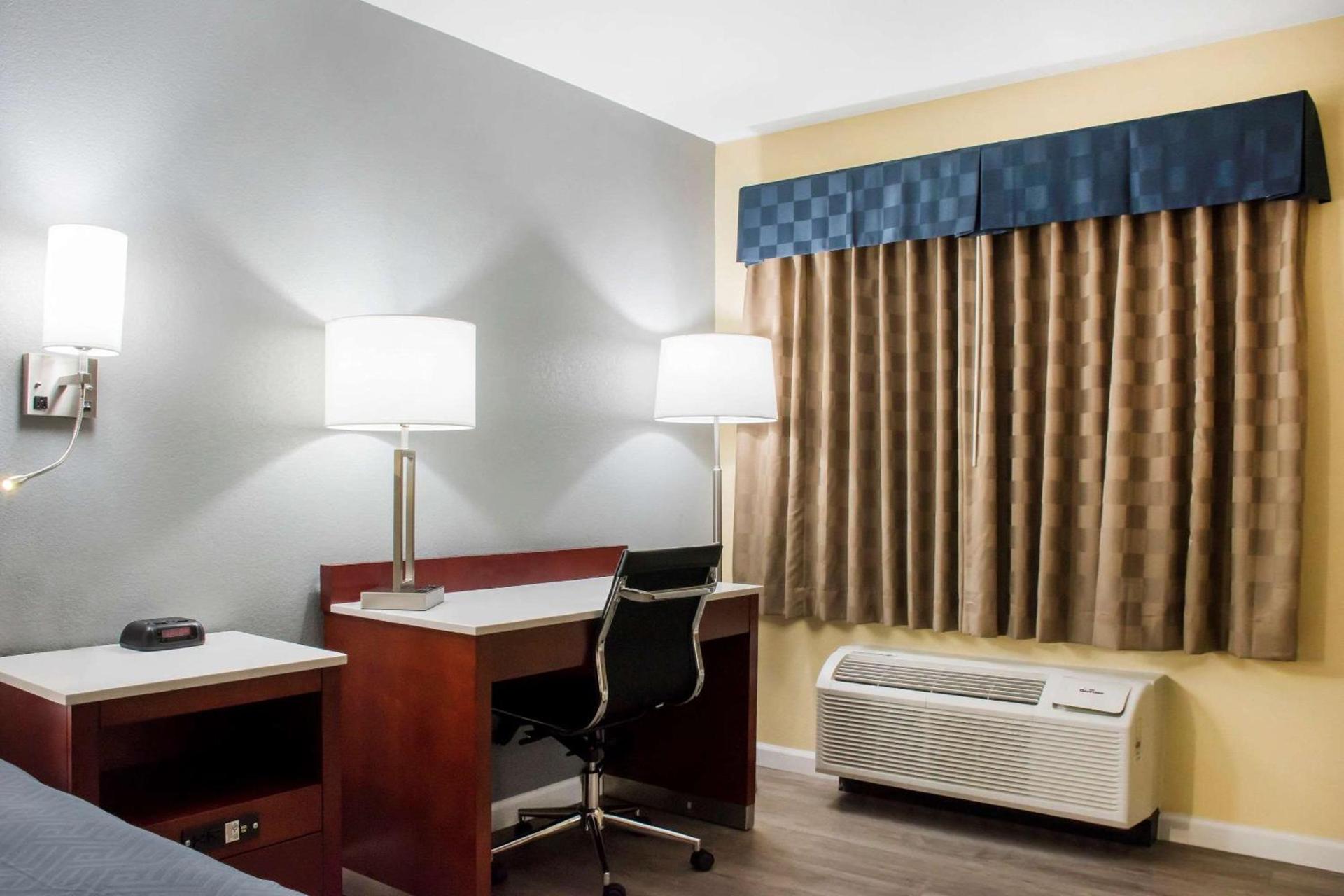 Escape Inn Hershey photo 9