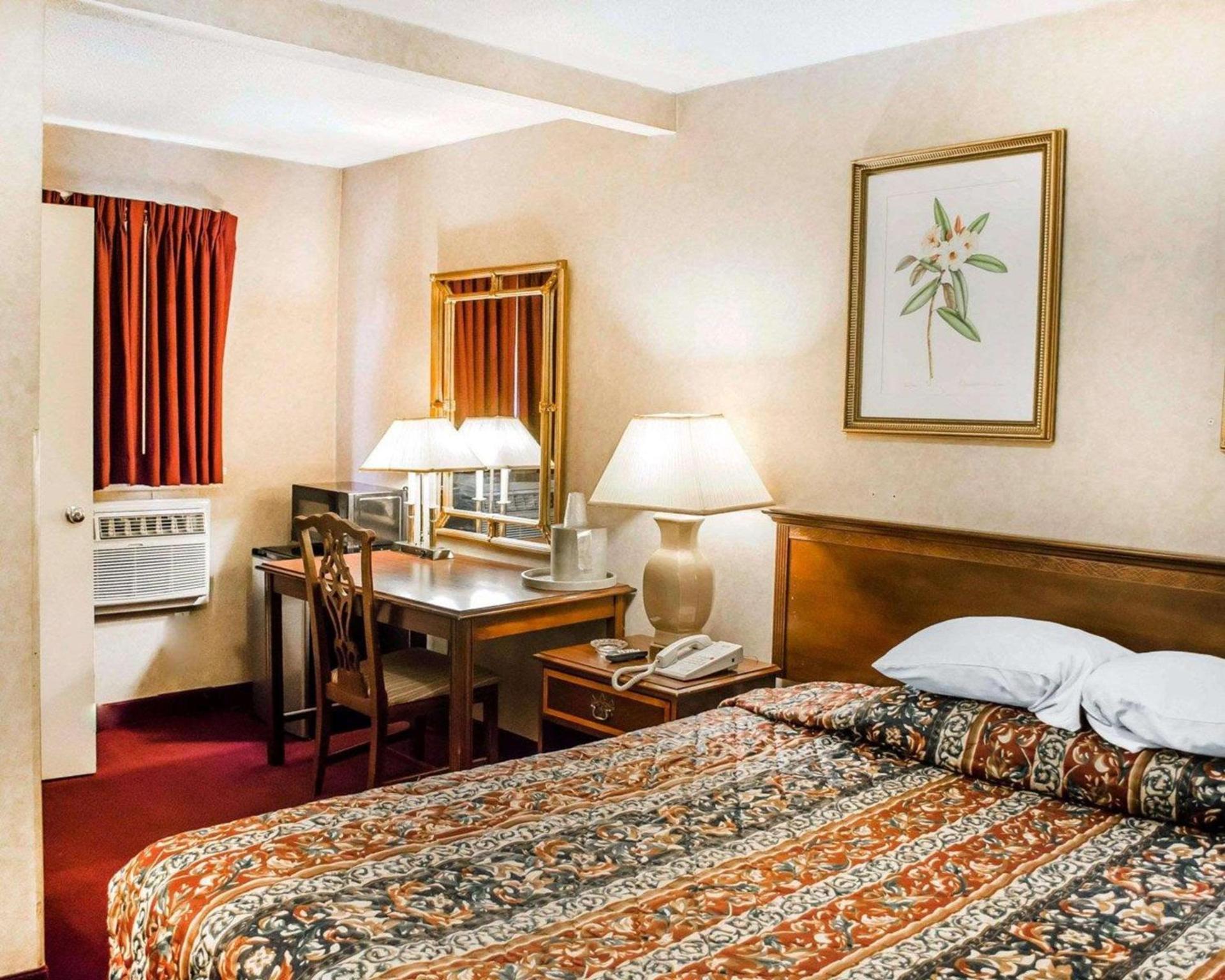 Rodeway Inn Dillsburg photo 4