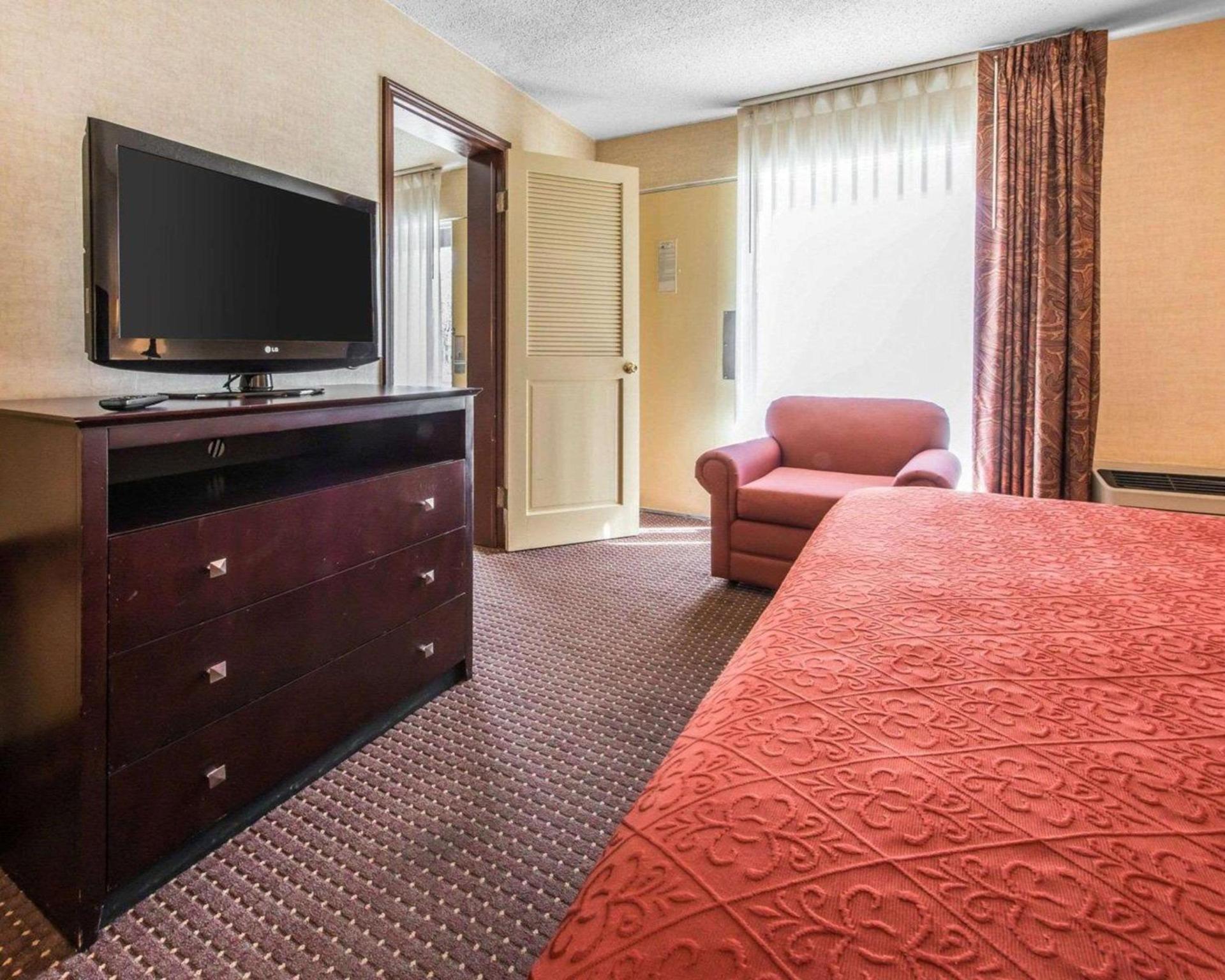 Quality Inn & Suites Erie near Casino photo 16