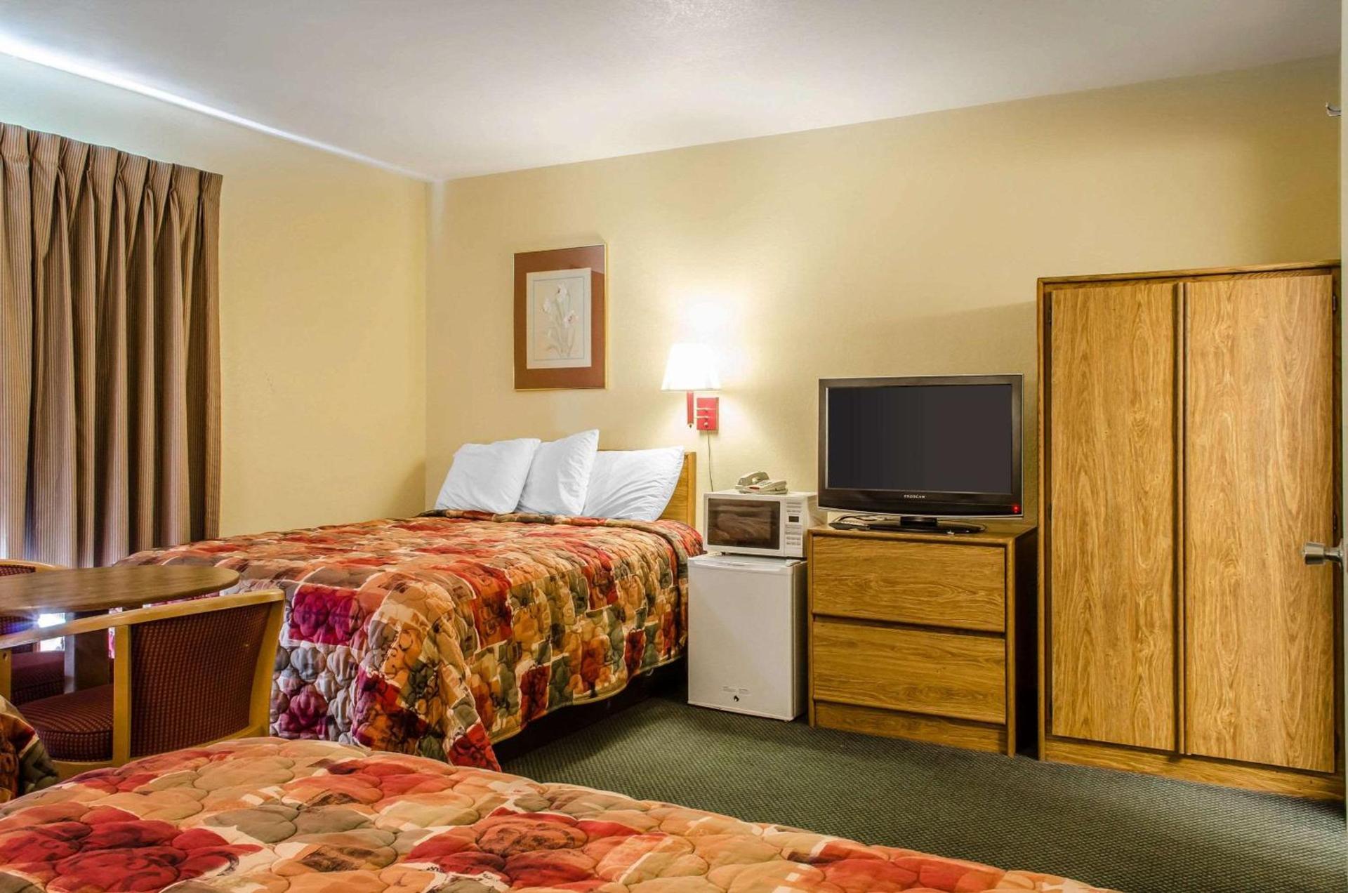 Relax Inn photo 13