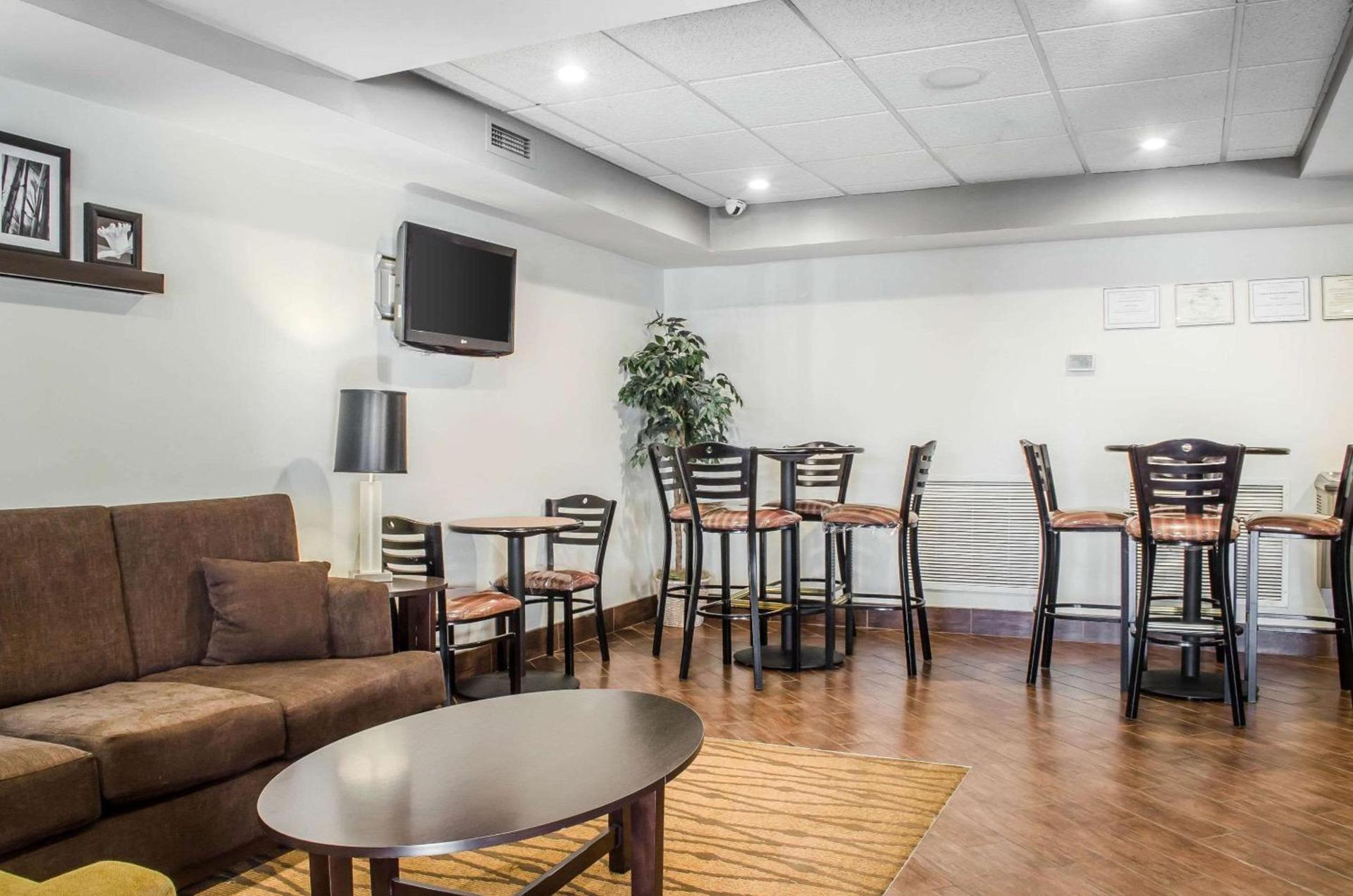 Sleep Inn & Suites Bensalem photo 5