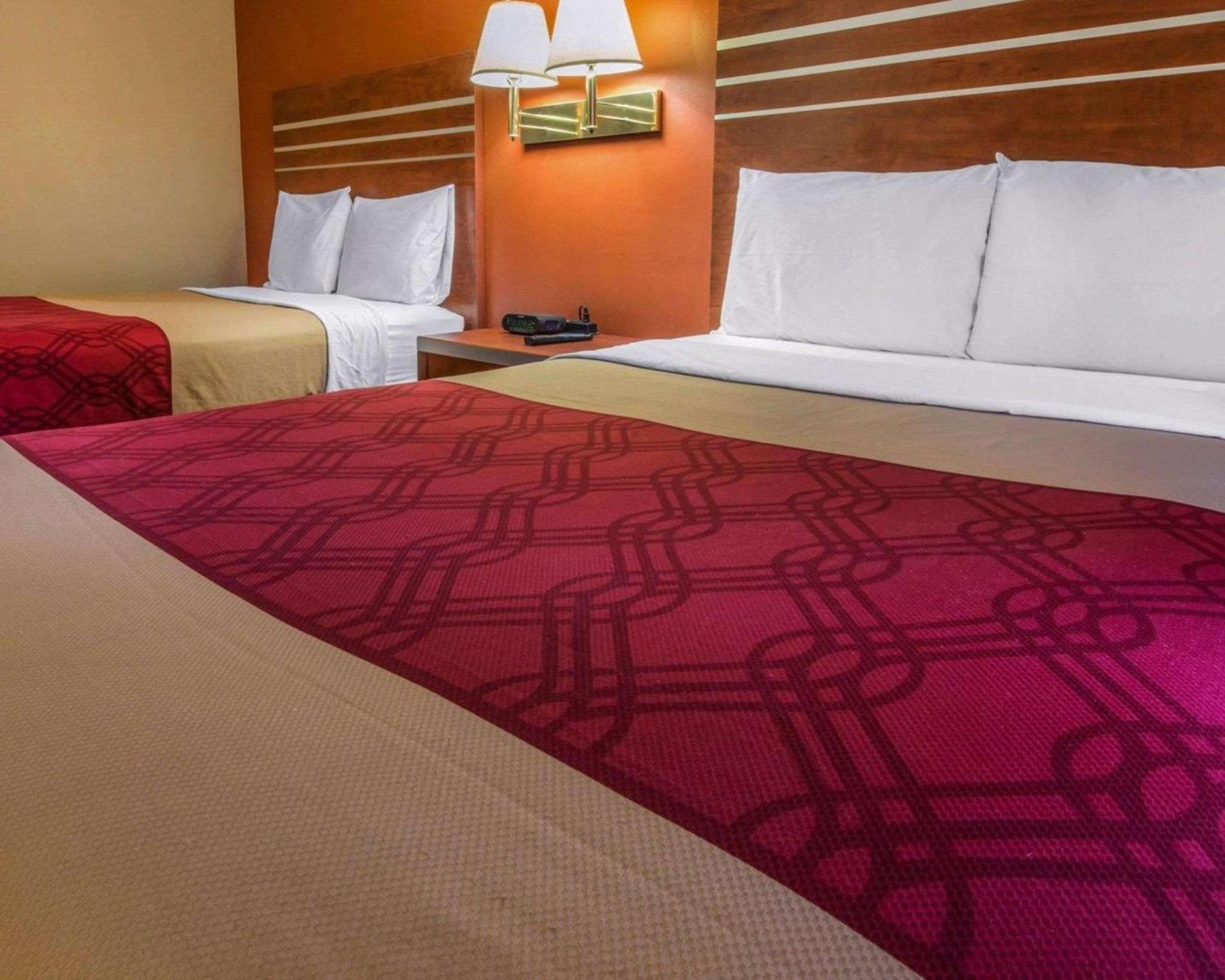 Econo Lodge Hermitage South photo 6