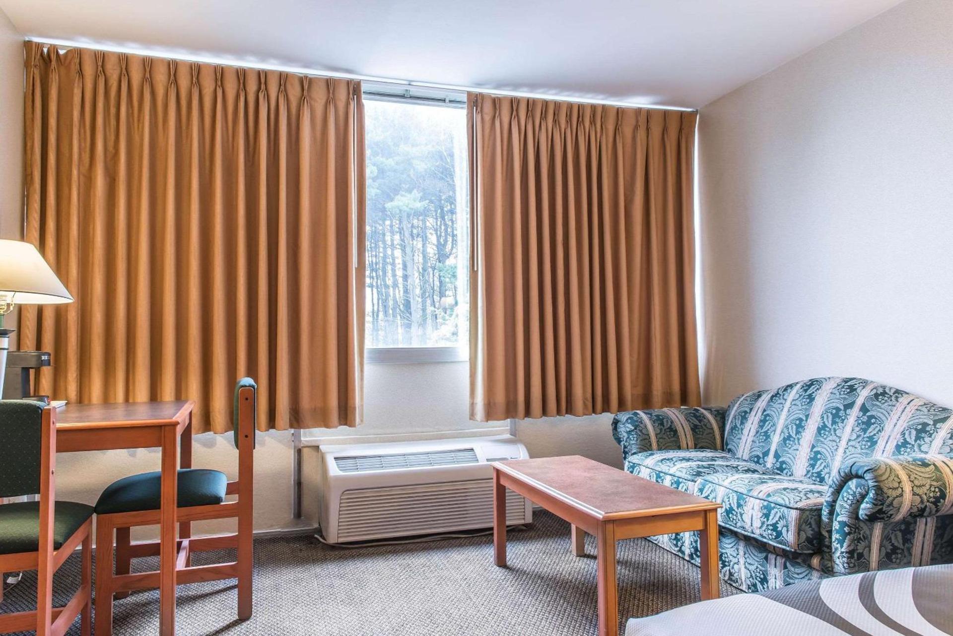 Quality Inn Hermitage South photo 10
