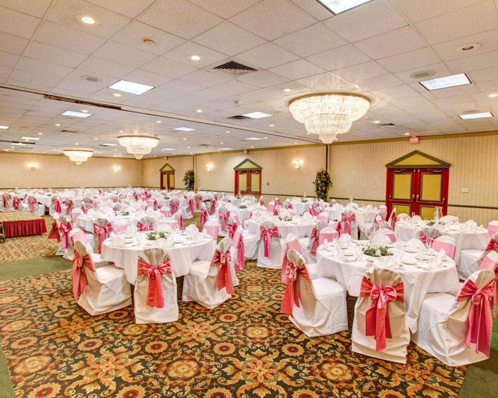 Comfort Inn Conference Center Pittsburgh Penn Hills photo 25