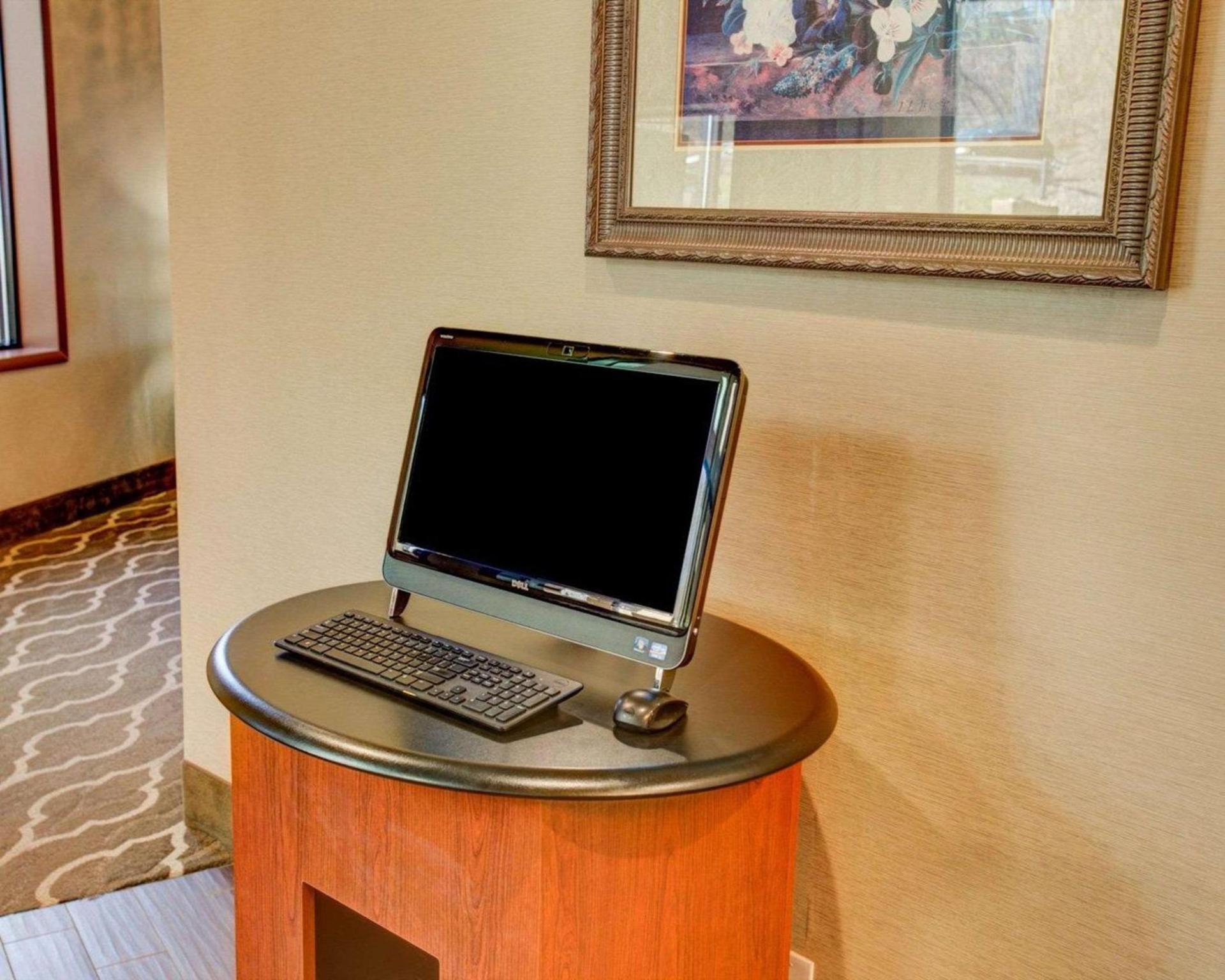 Comfort Inn Conference Center Pittsburgh Penn Hills photo 21