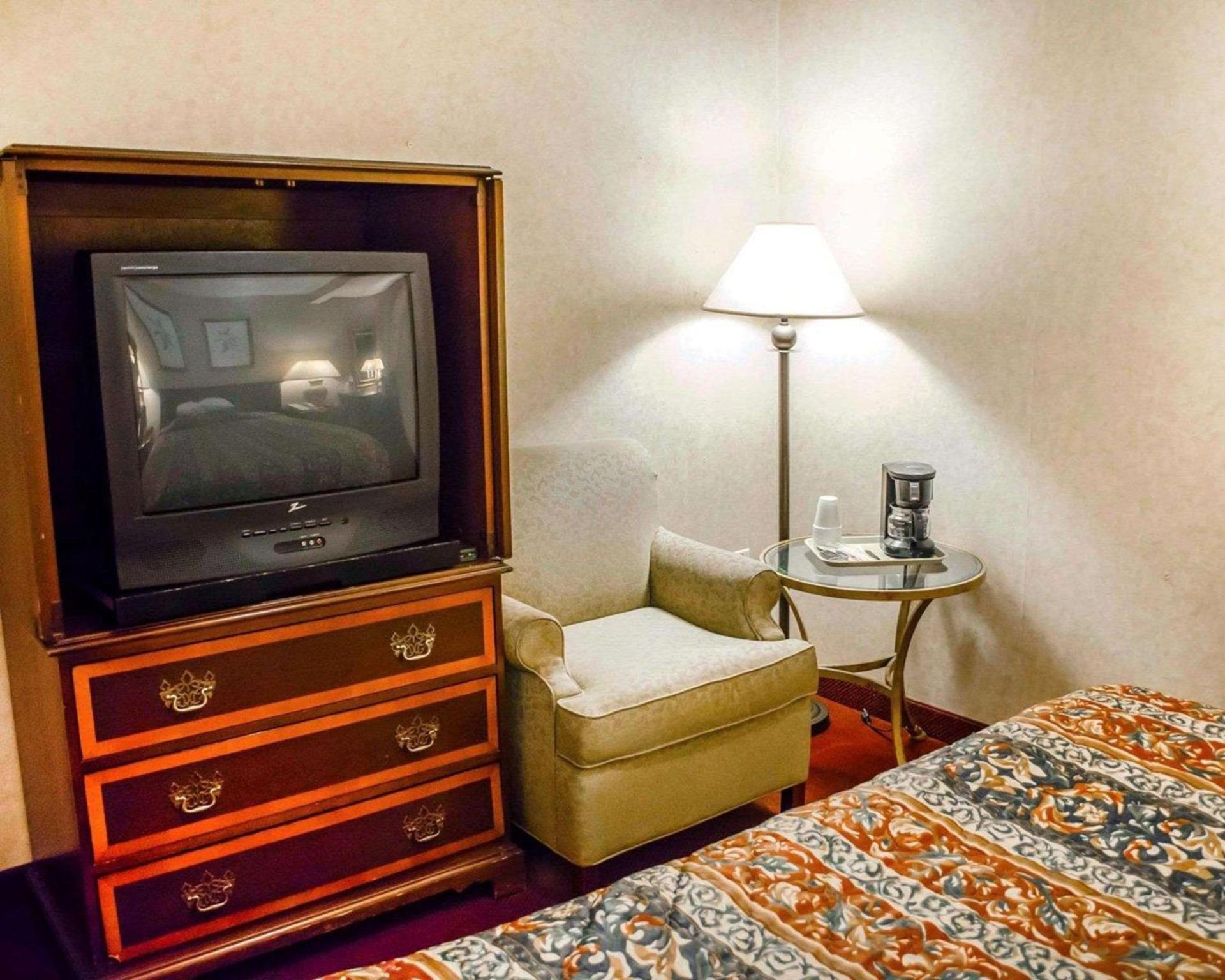 Rodeway Inn Dillsburg photo 8